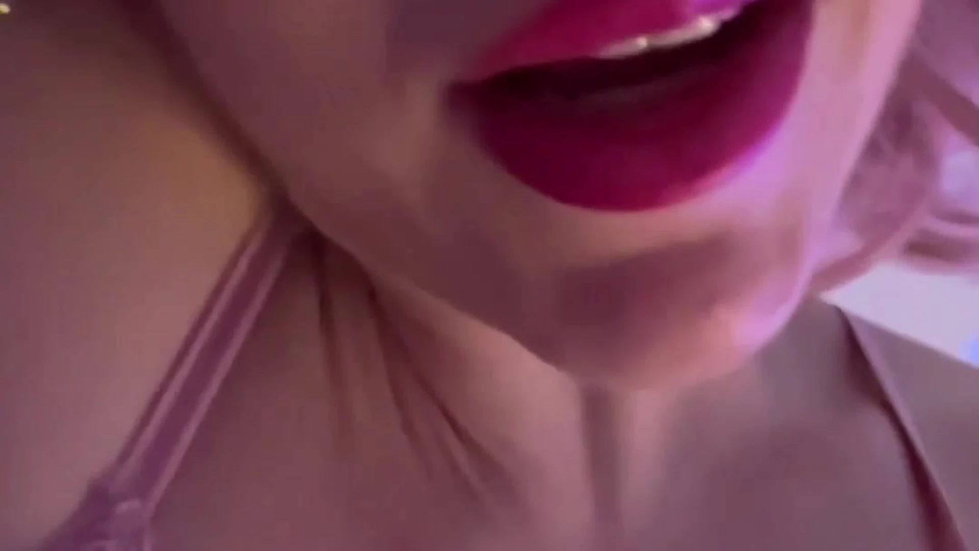 natural boobs Mama Fiona Nude porn