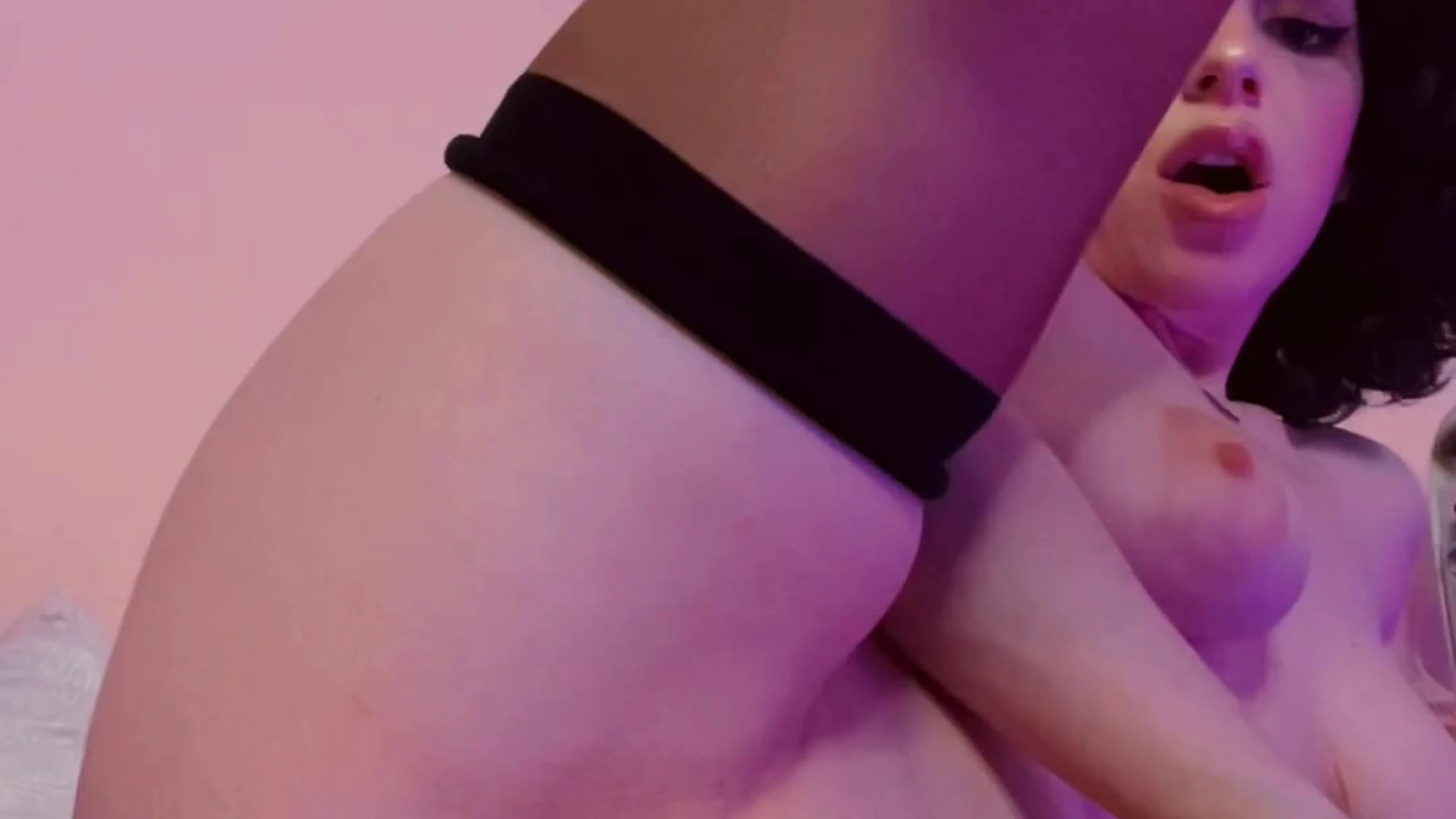 natural boobs Mama Fiona nude FullVID