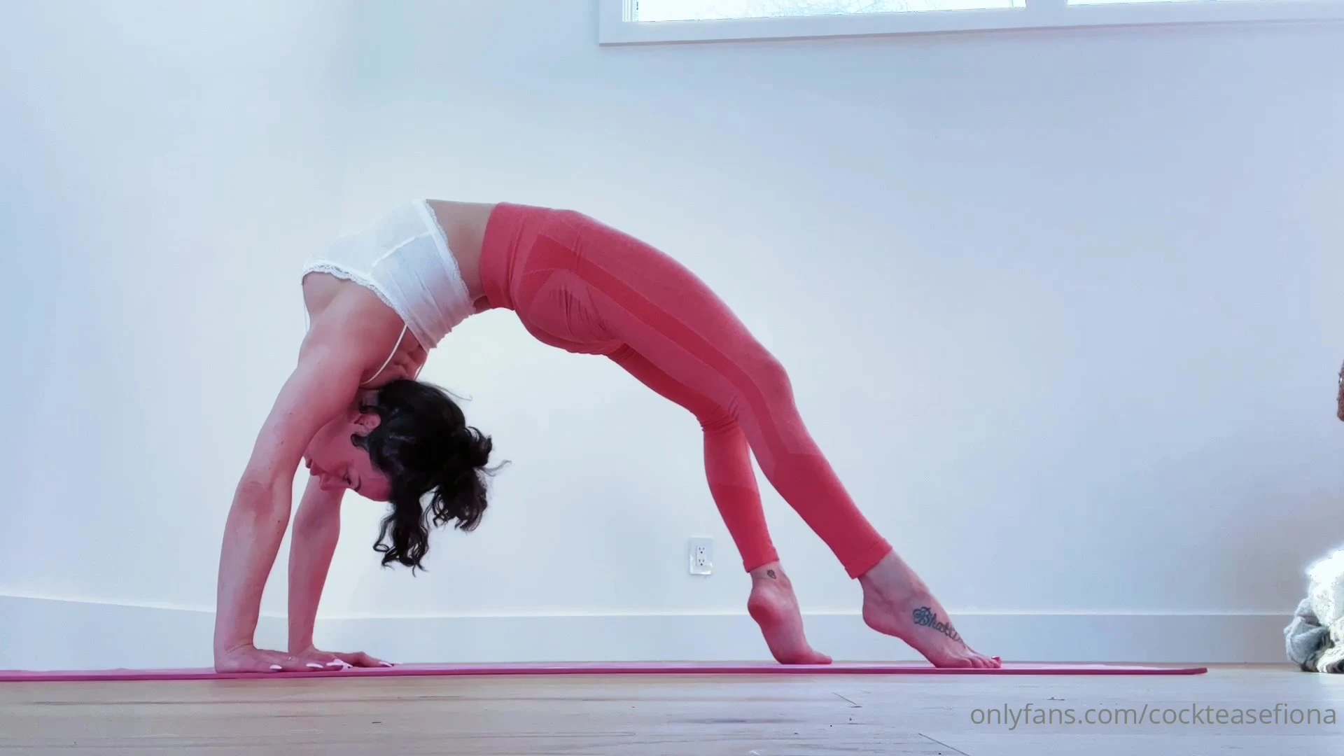 Sensational natural boobs Mama Fiona pic leak