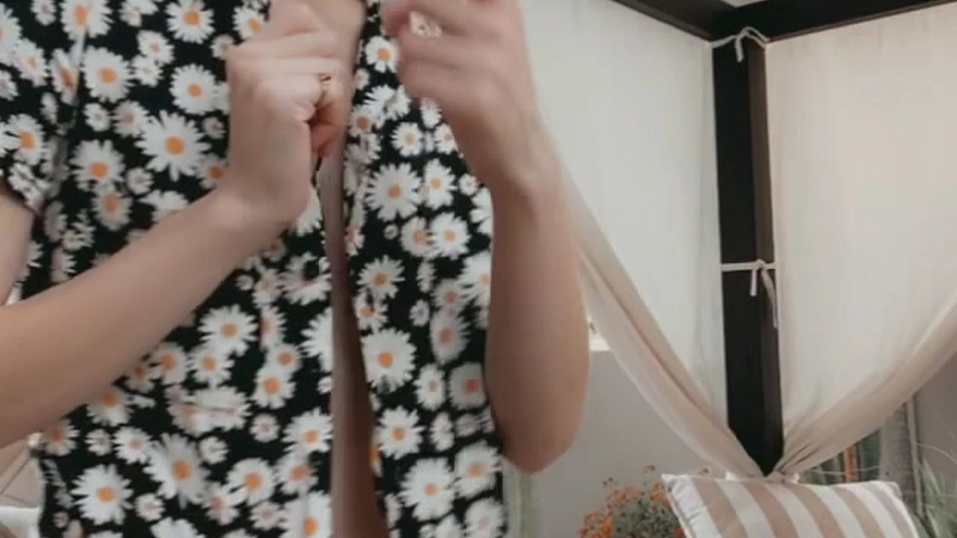 Exposed impressive whore AliceOnCam nude pic