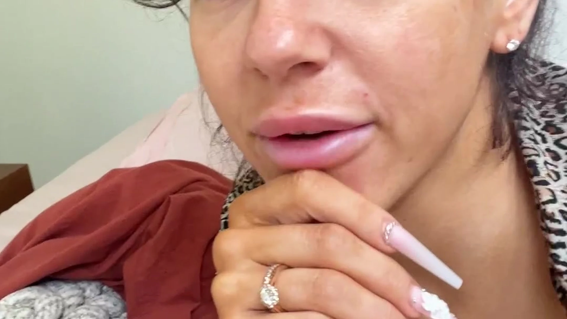 hoe Mama Fiona nudes Exposed