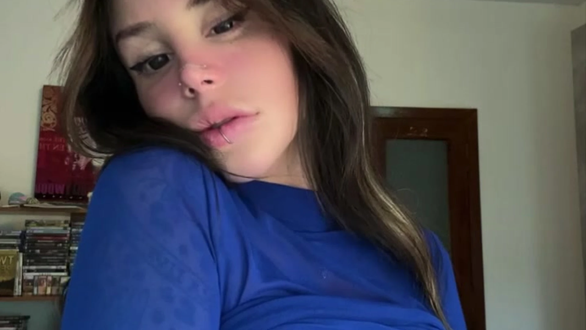 Capable Sweating slut Alex Mucci ripped cams