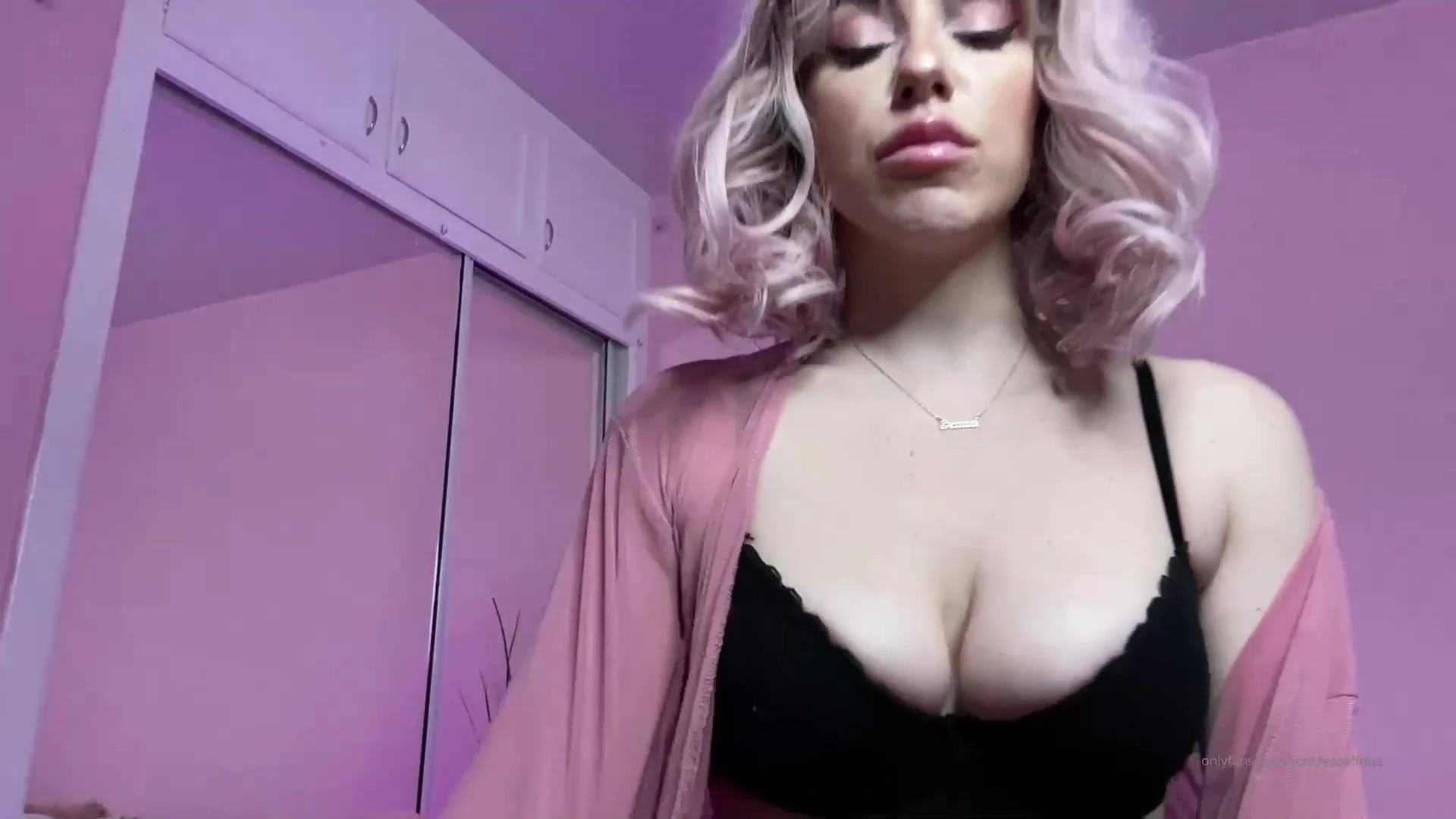 bitch Sweating slutty Mama Fiona nude leaks