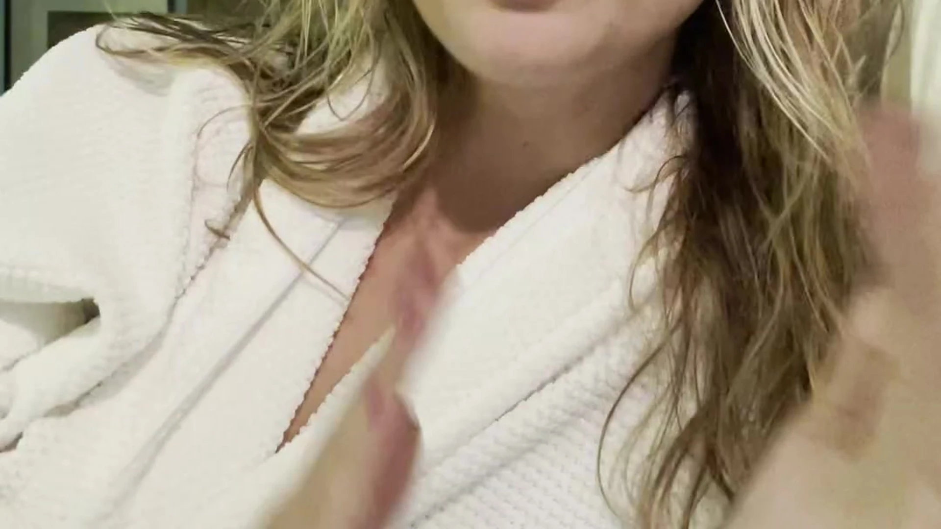 BABE natural tits Lily Ivy fap