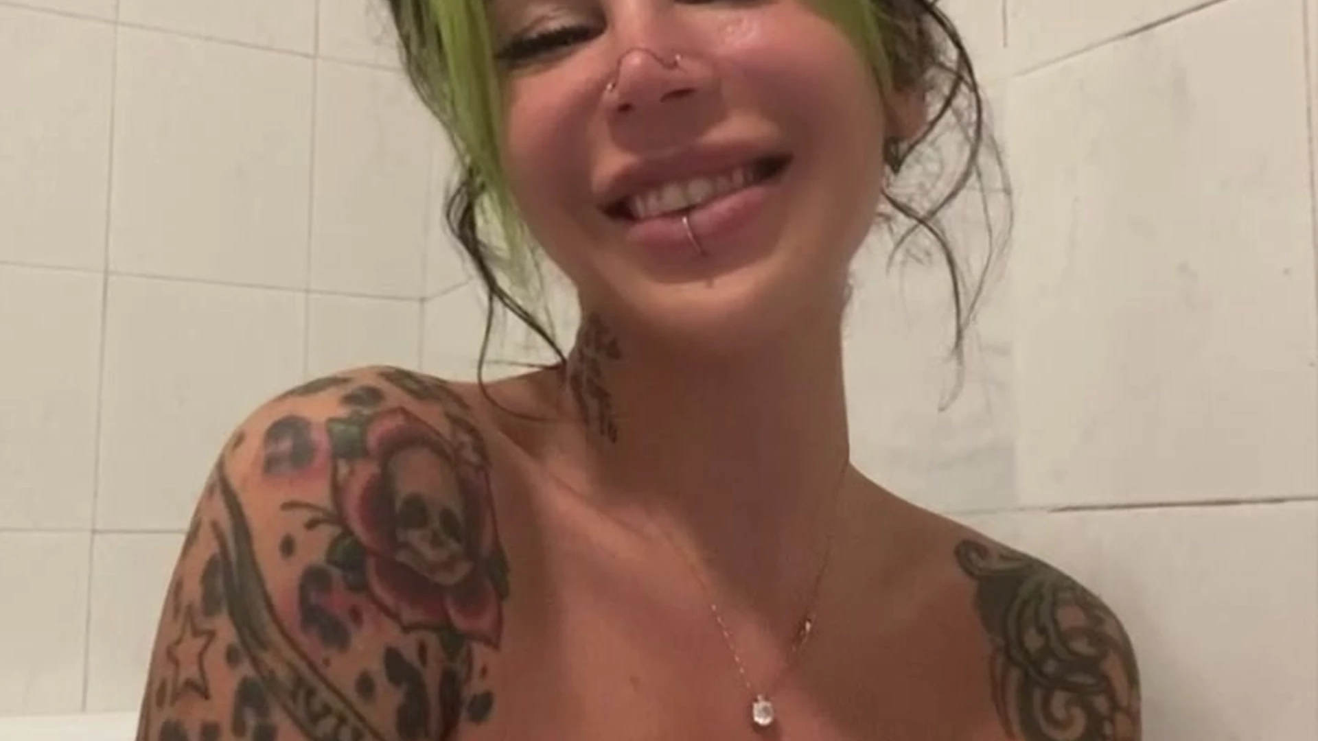 Exposed Babe fake boobs Alex Mucci nudes leaked PRIVATE