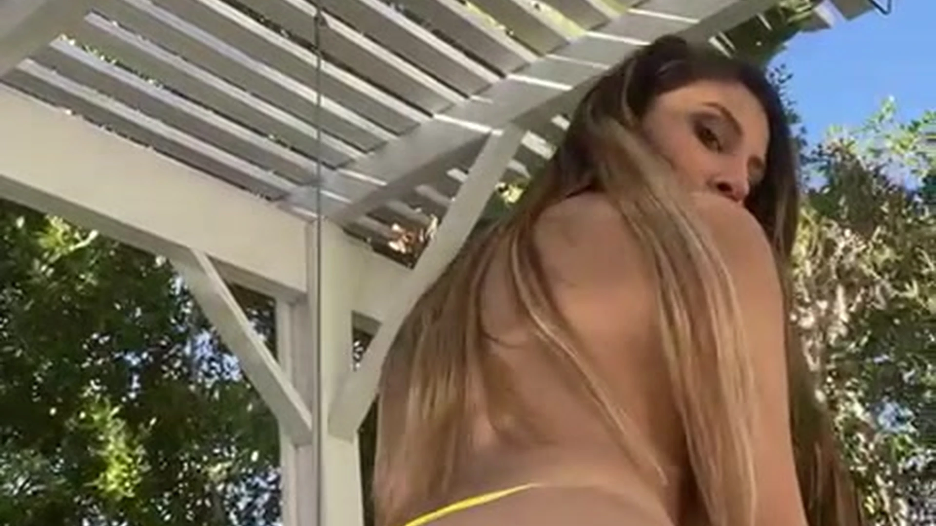 Exposed cutie pie petite Gianna Dior nude