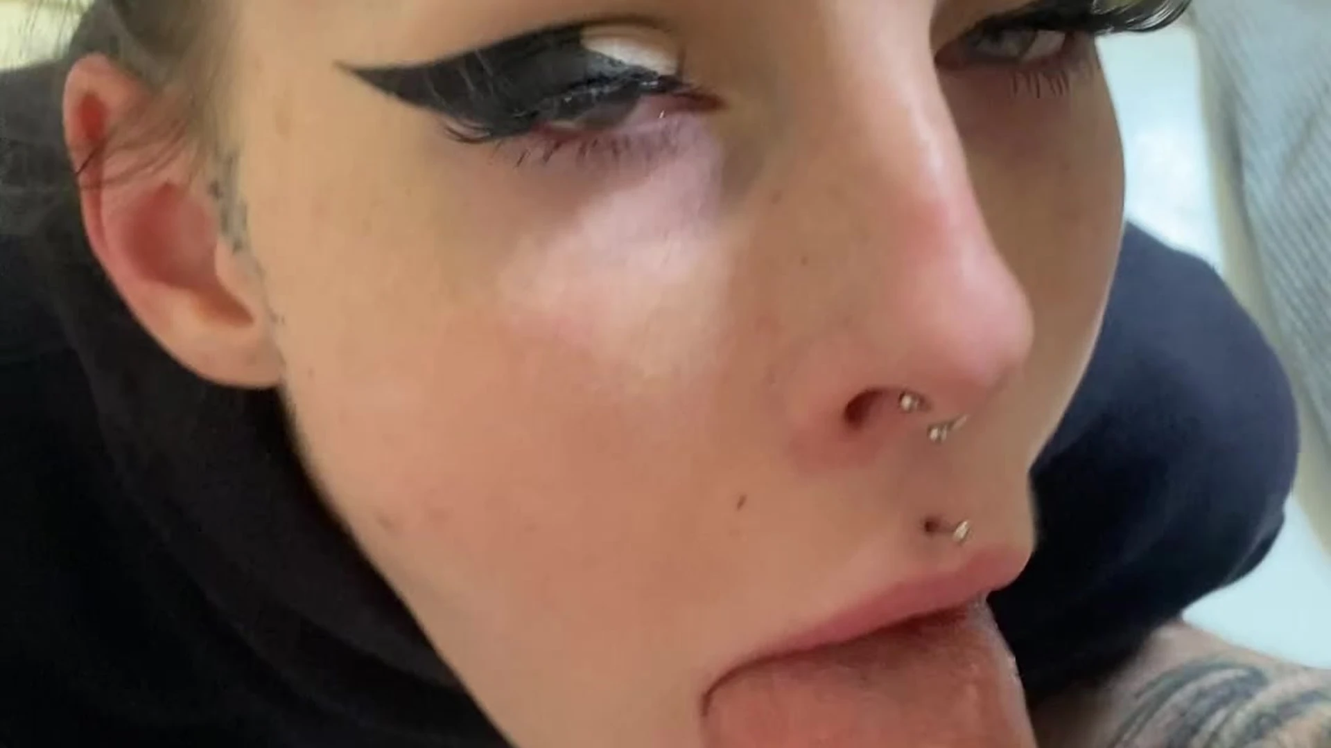 natural boobs Strawberrysquirtcake onlyfans nude