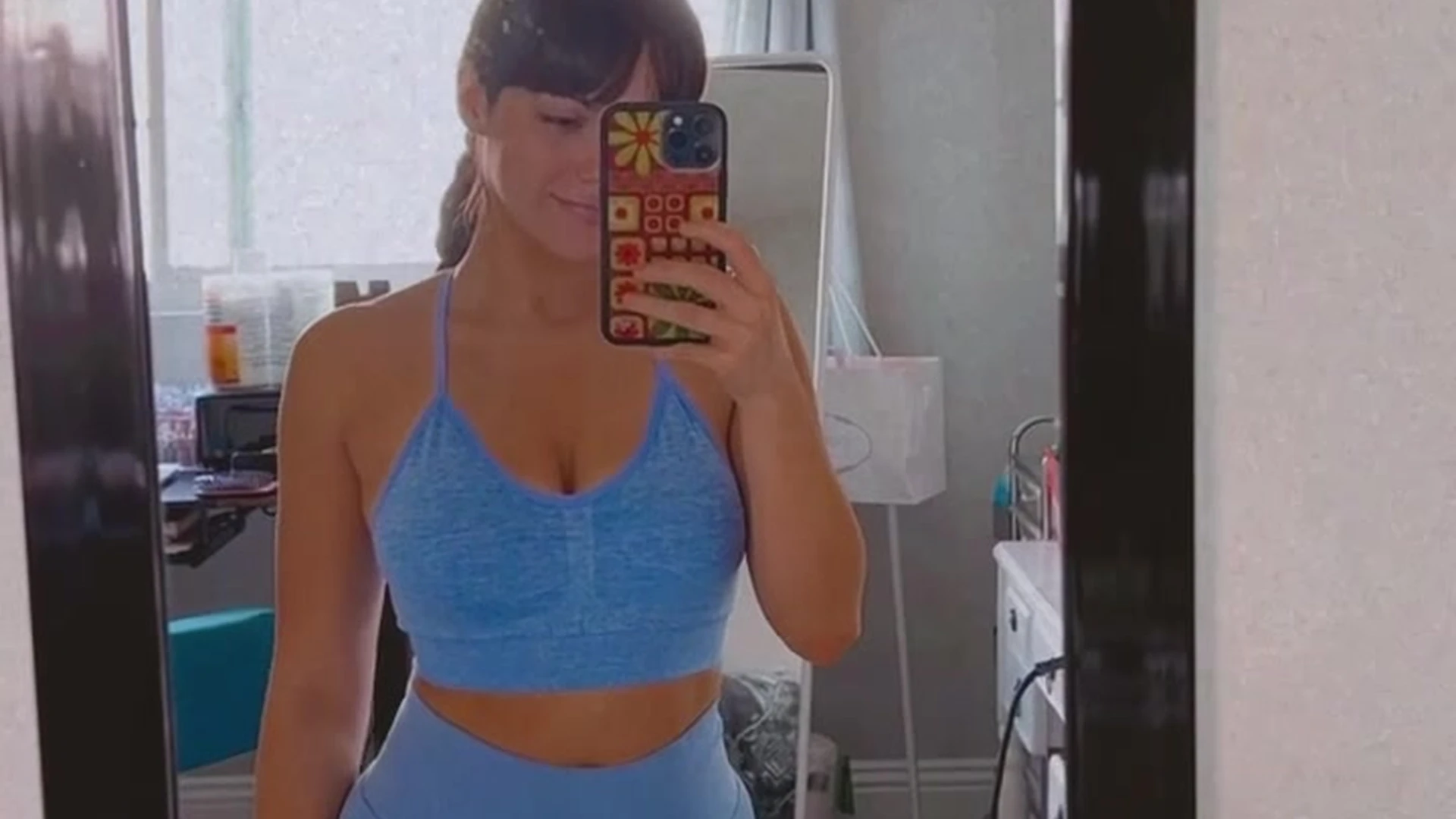 Brunette Salome Larrea Munoz porn xxx