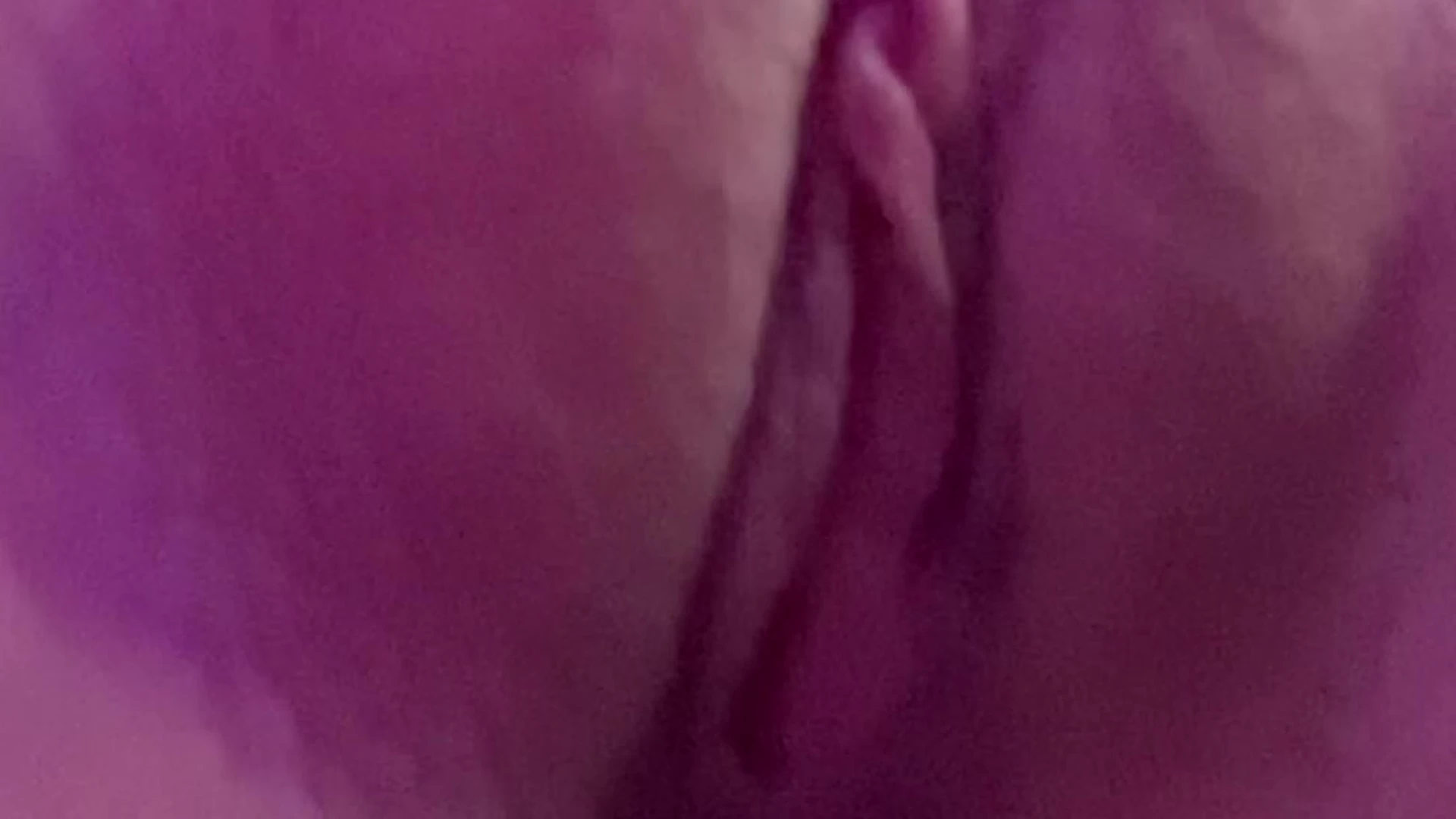 natural boobs Mama Fiona nude ass