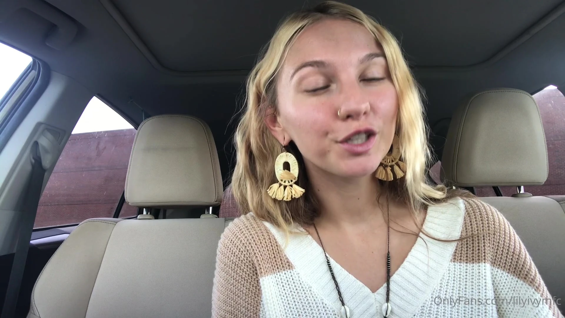 teen small tits Lily Ivy onlyfans