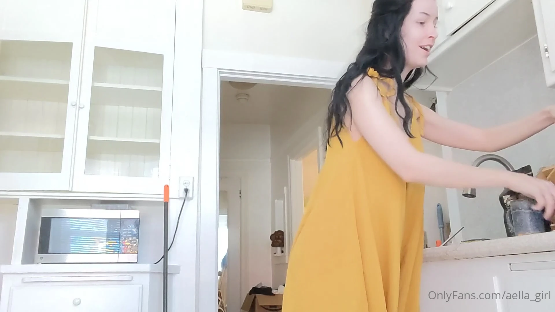 sexy bitch slut aella girl face VIDFULL