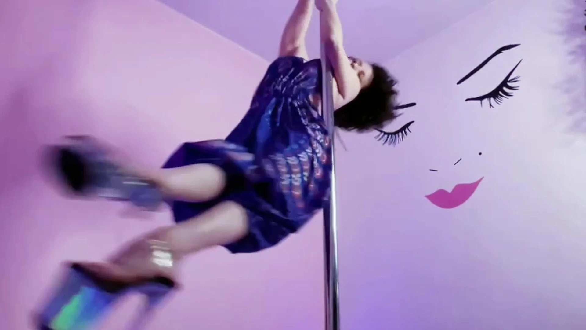 Exposed babe Mama Fiona nude