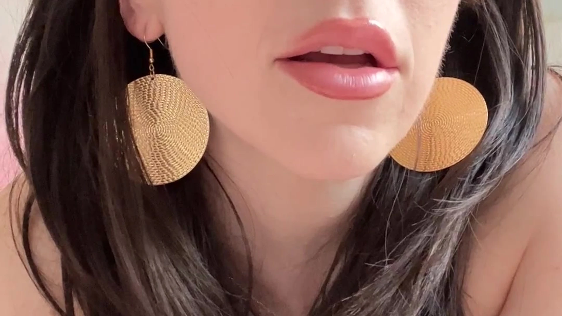 Exposed natural boobs Mama Fiona onlyfams