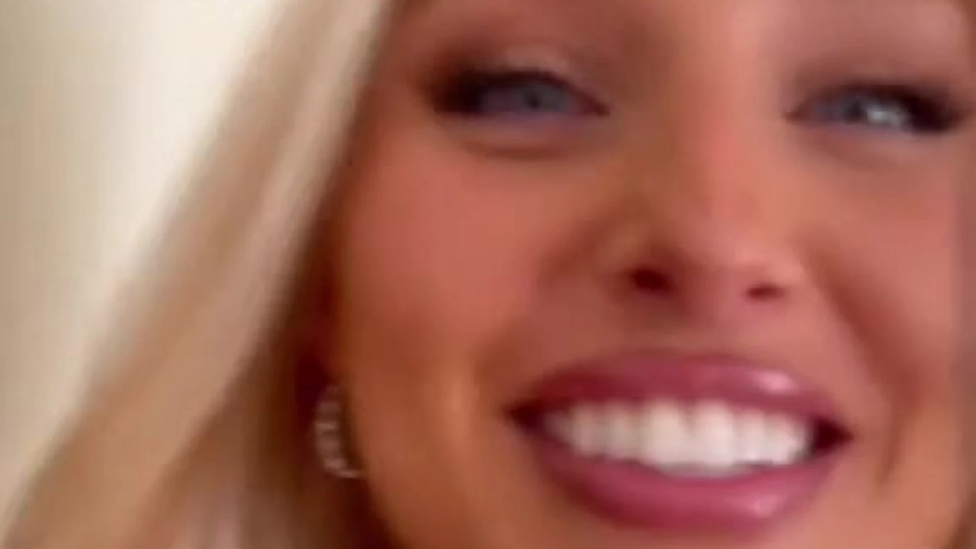 Persistent small boobs Charlotte Parkes onlyfans pic