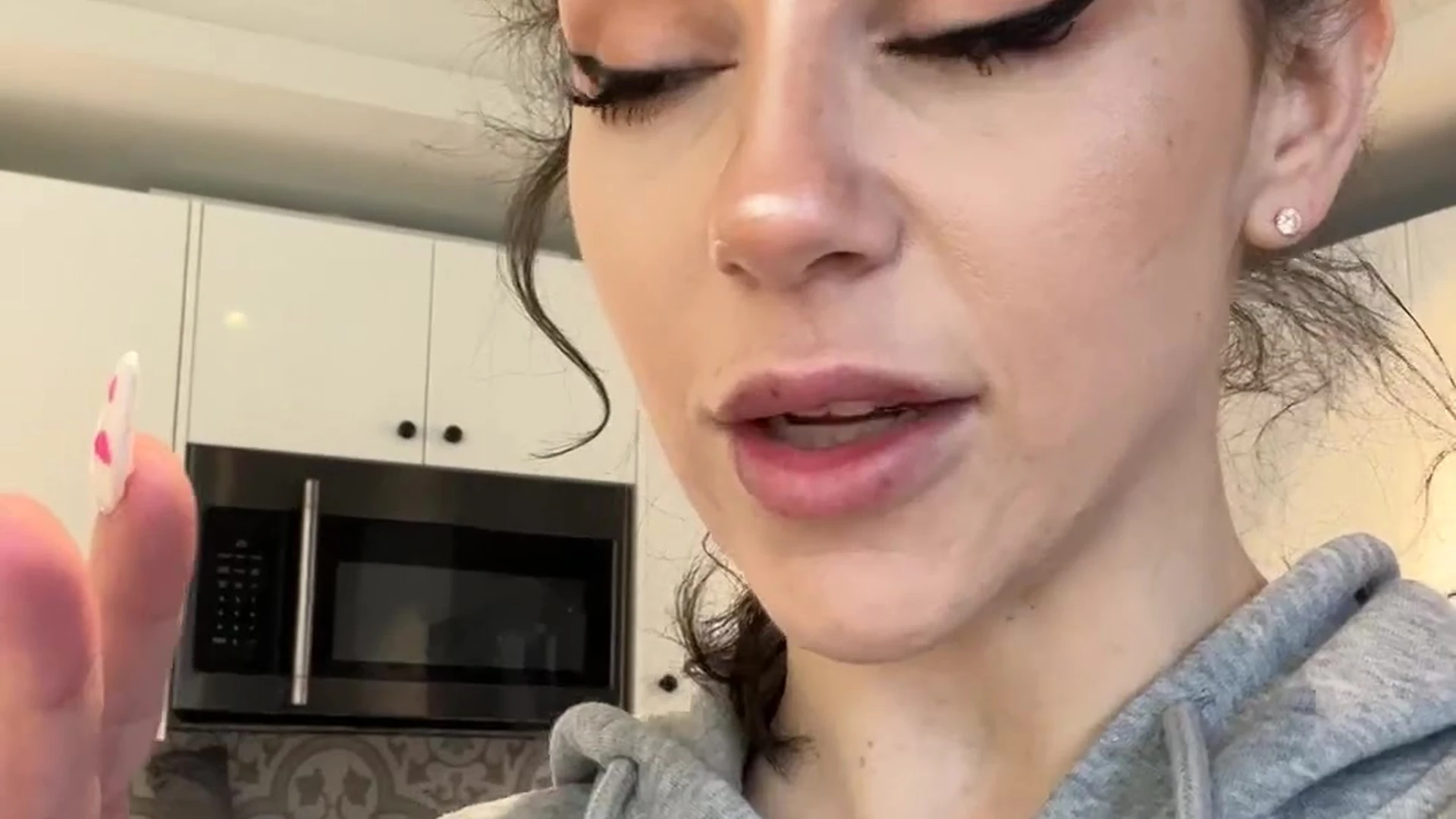 Sensational Affectionate babe Mama Fiona onlyfans videos PRIVATE