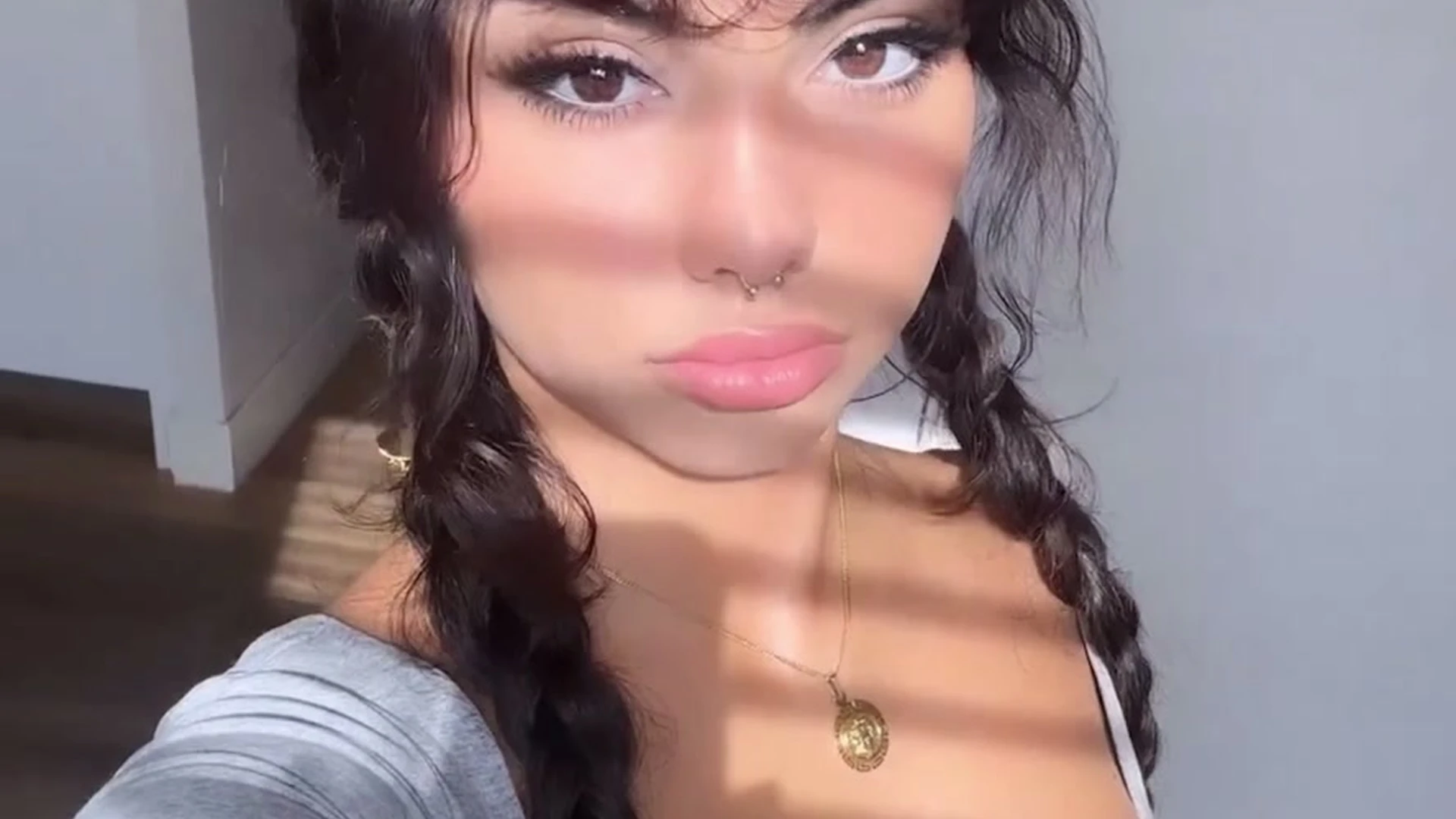 Sensational slutty babe natural titties Layla Adeline onlyfans leak