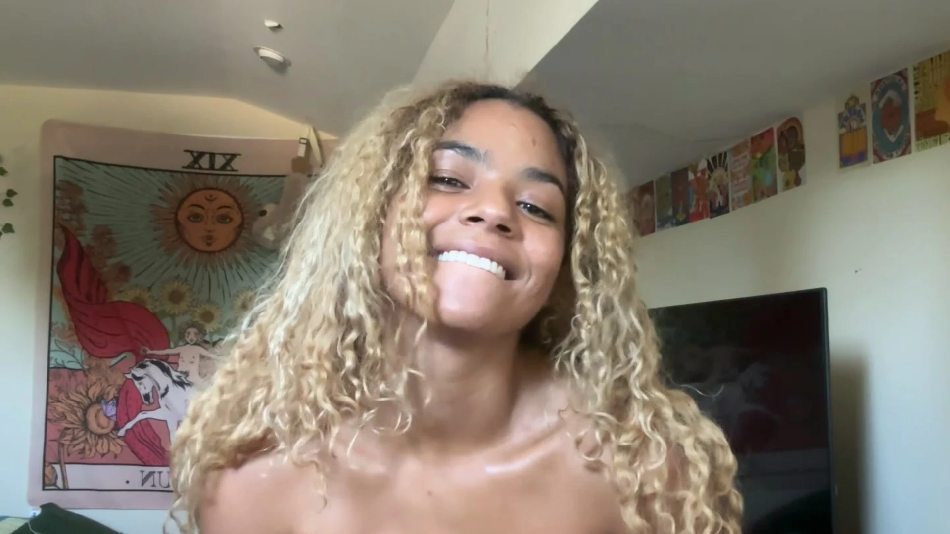 pornstar Sweating latina Helayna Marie onlyfans leaked