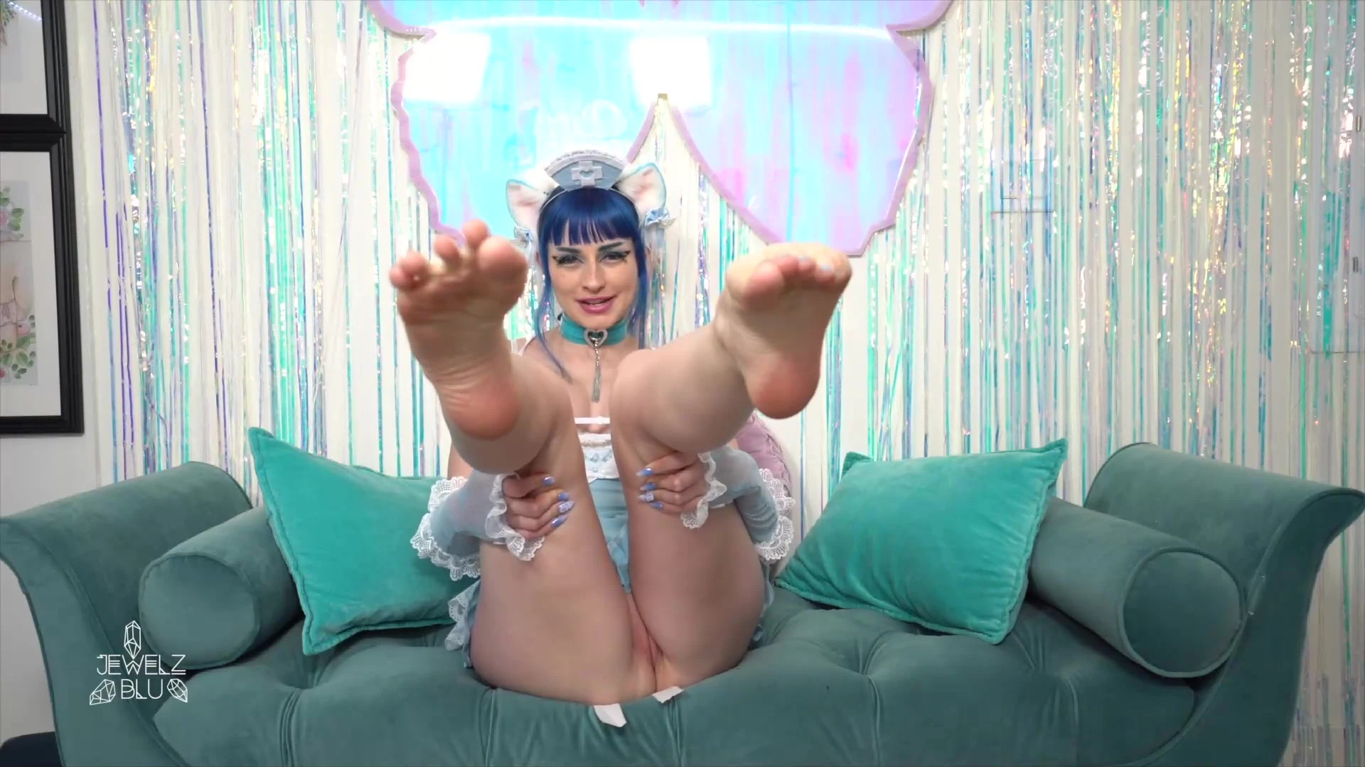 Exposed small butt Jewelz Blu sexy