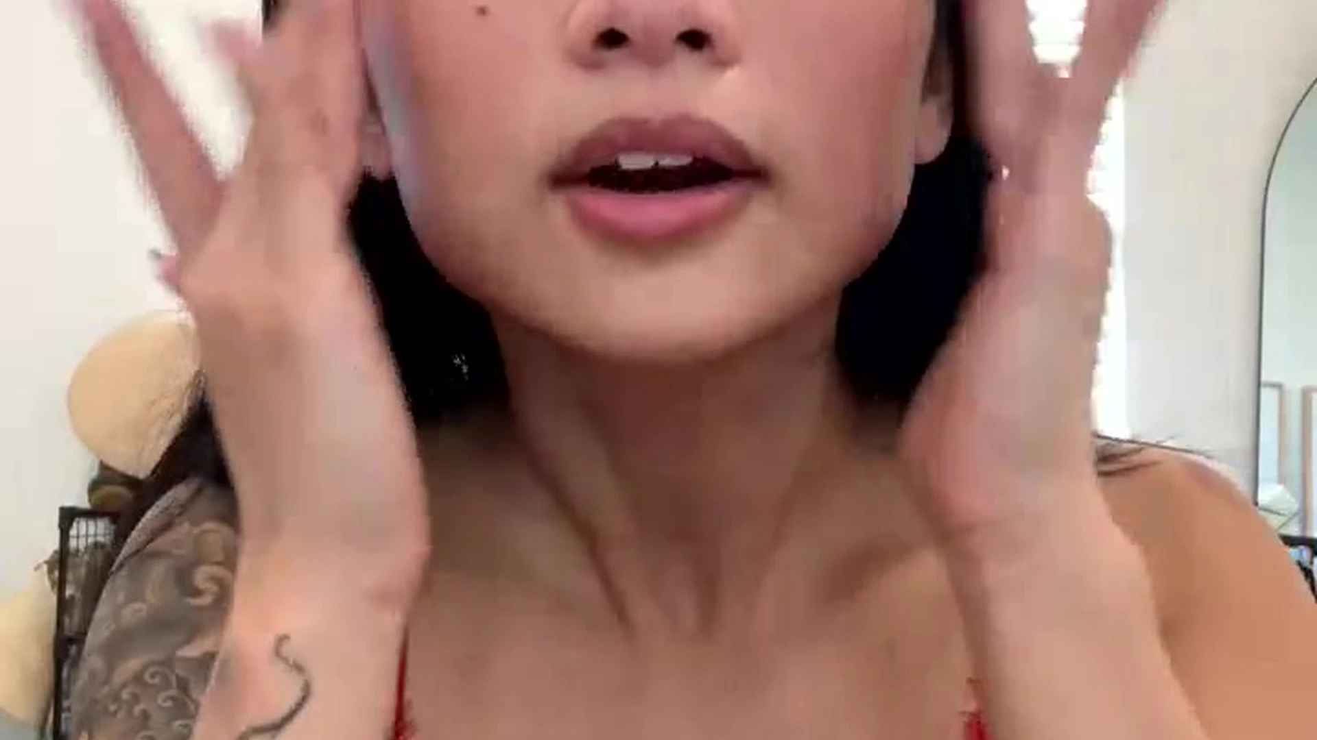 Exposed big tits Tiiieeen nude pic