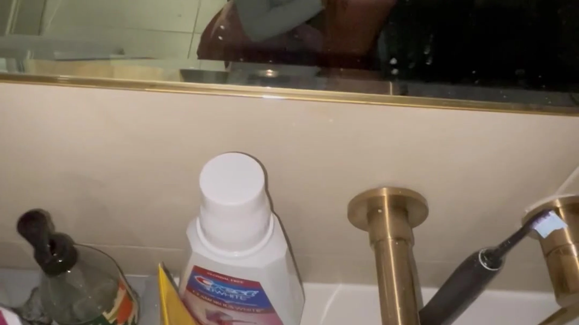 Sensational small tits that1iggirl leaks