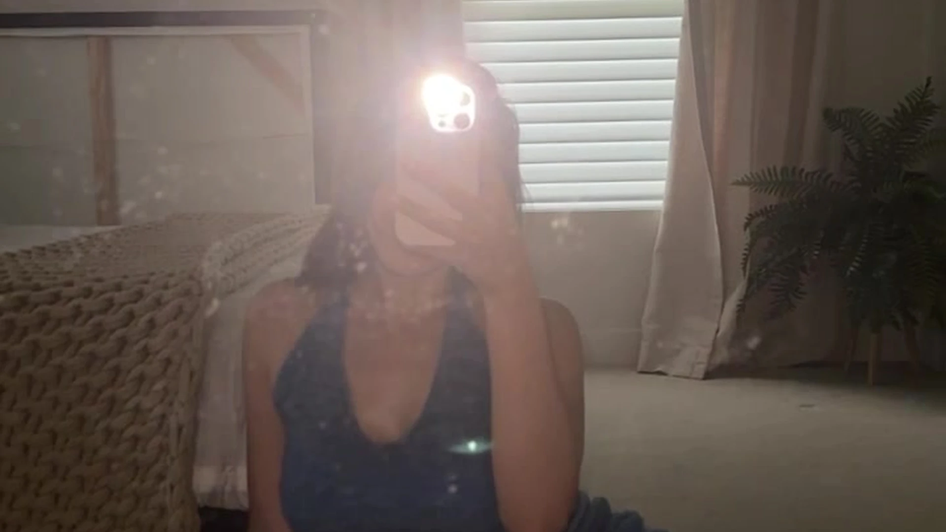 small tits that1iggirl nude