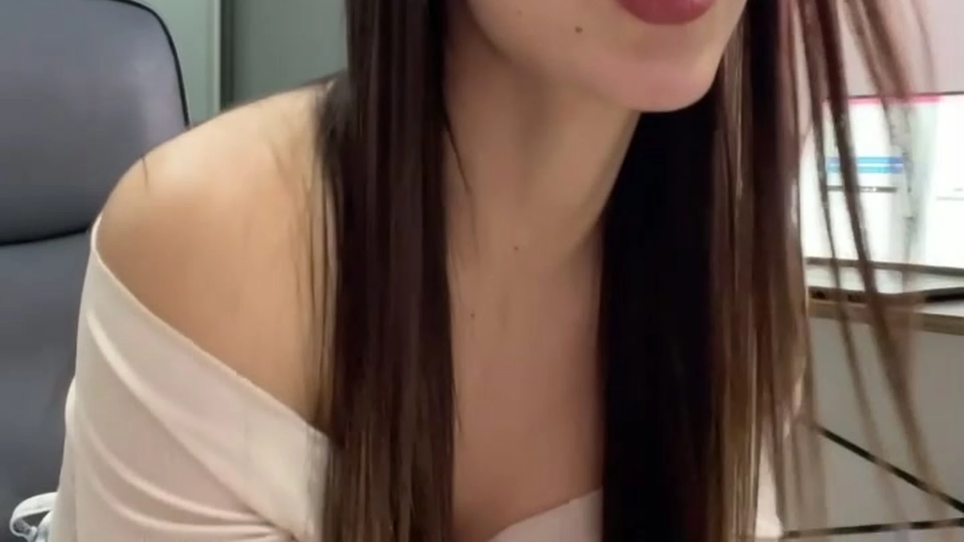 e-girl white emyii leaked tits pic