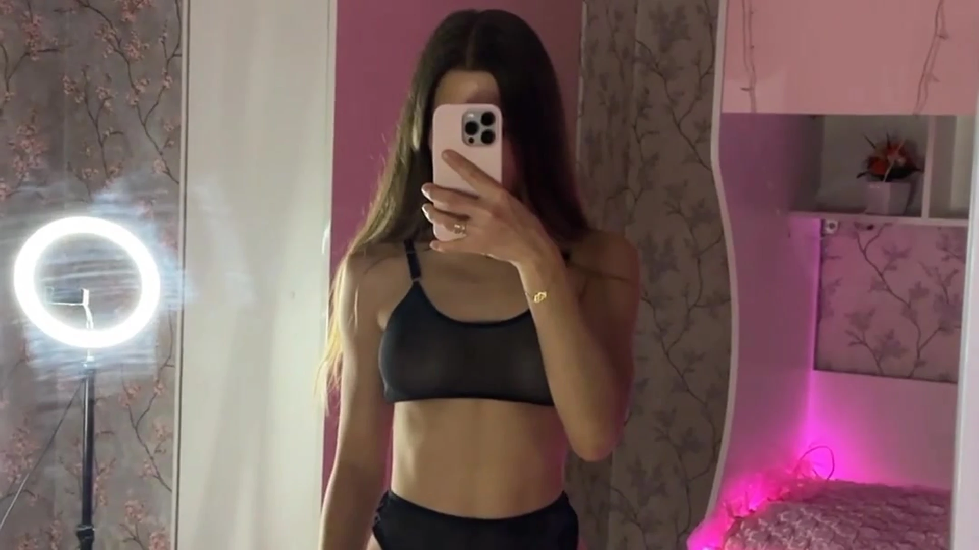 Russian lerabuns nude pic