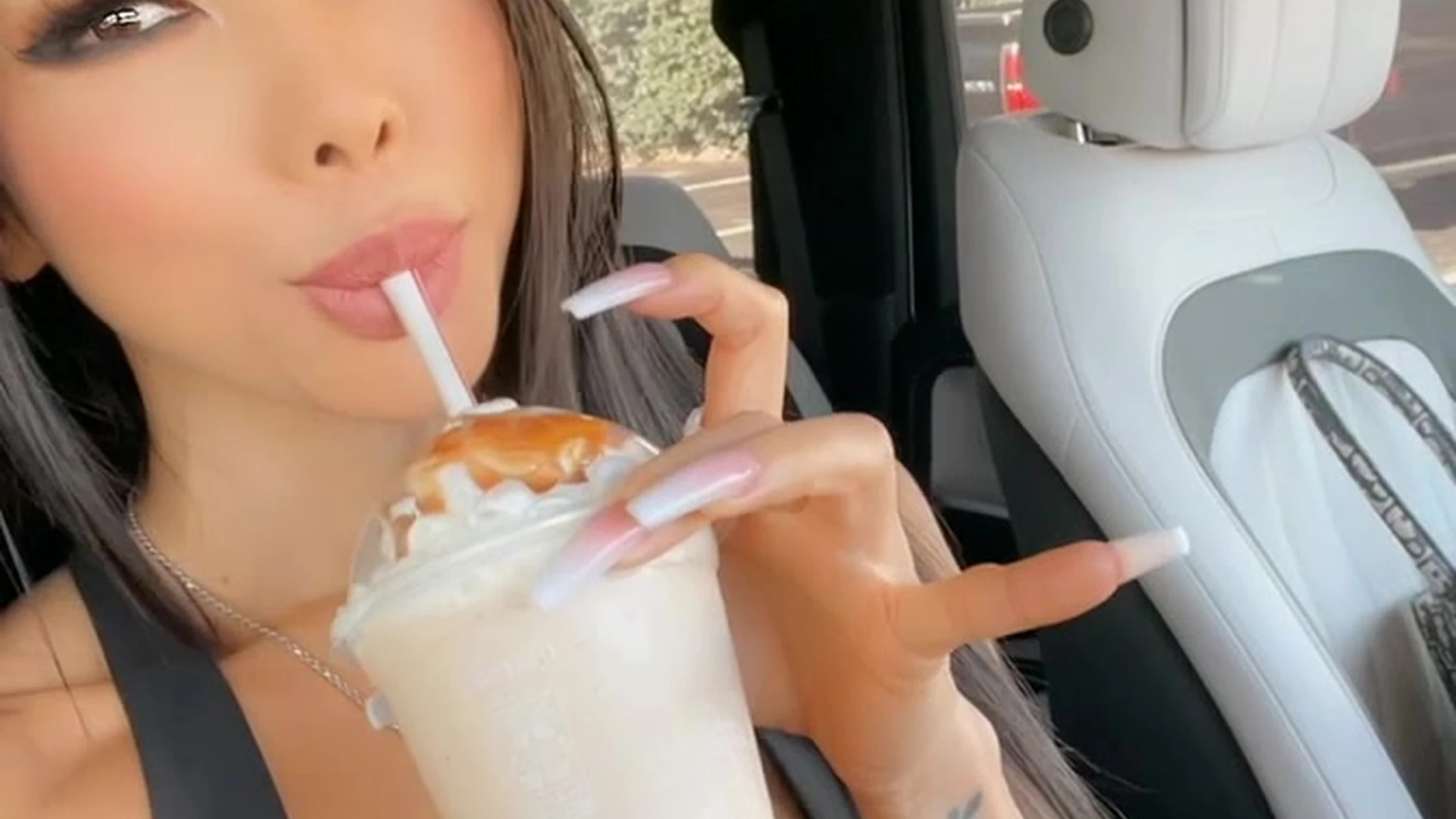 babe LexiVixi sex leak