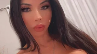 athletic LexiVixi of