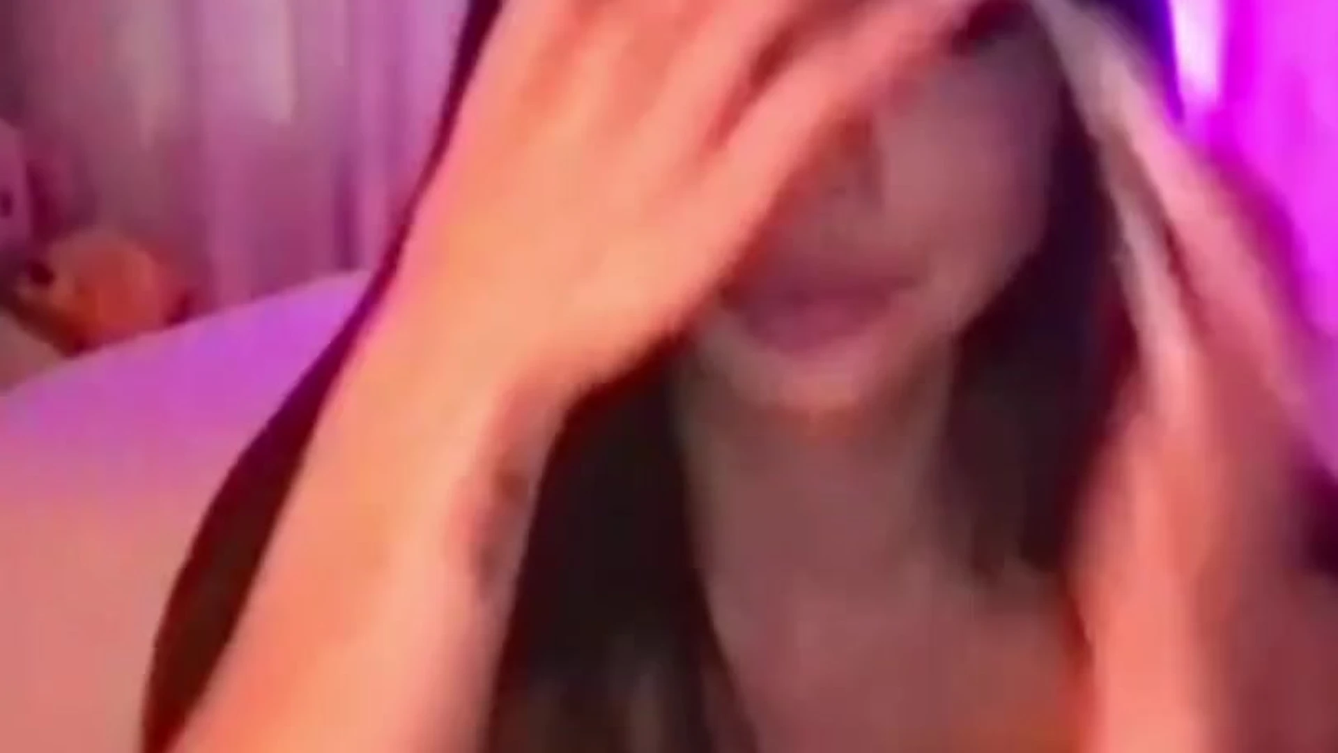 Sensational hottie small ass LexiVixi nude Vid