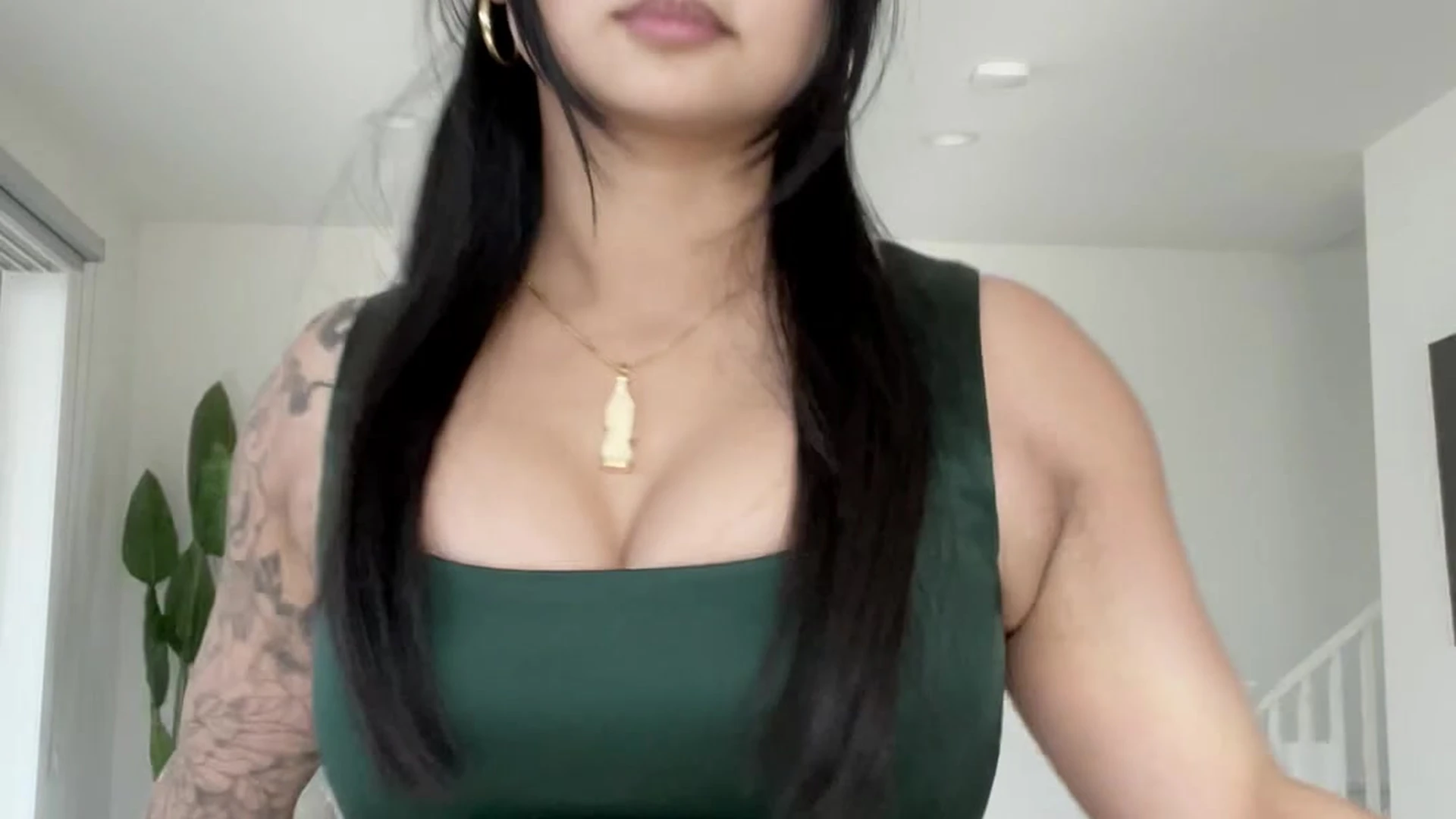 slutty bitch Sweating natural tits Cattien nude porn leak