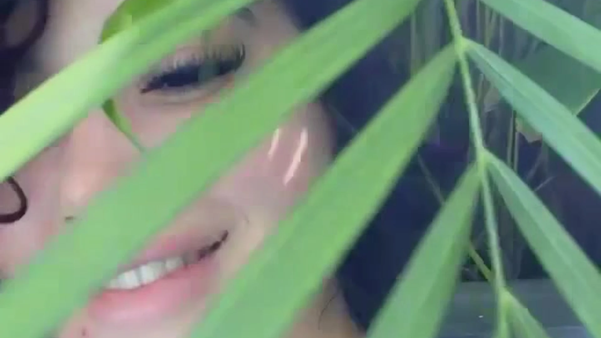 Enigmatic  Sweating American LupuWellness Naked Leaks