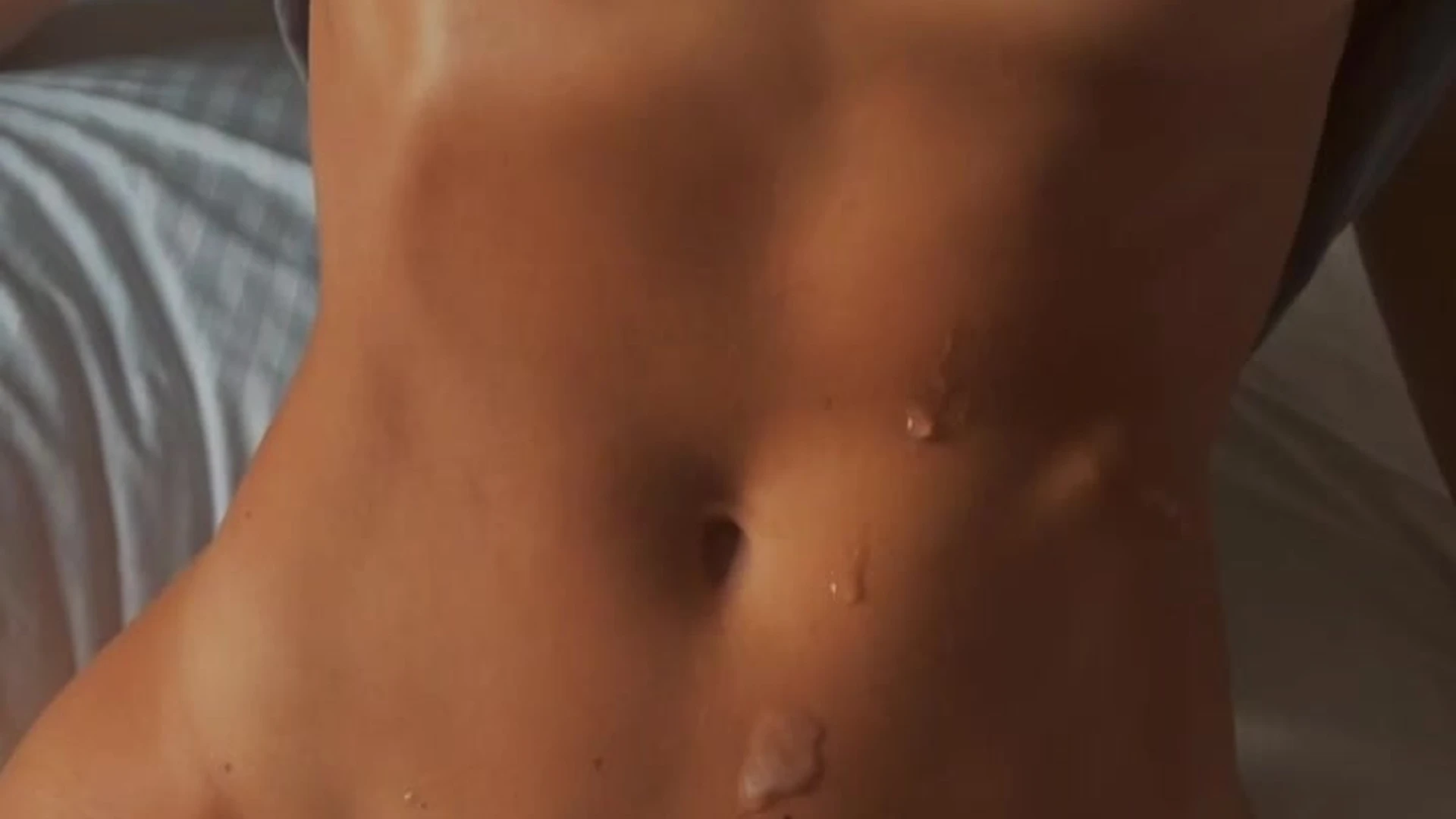 sexy slut sucking Athletic Leolulu leaked onlyfans pic