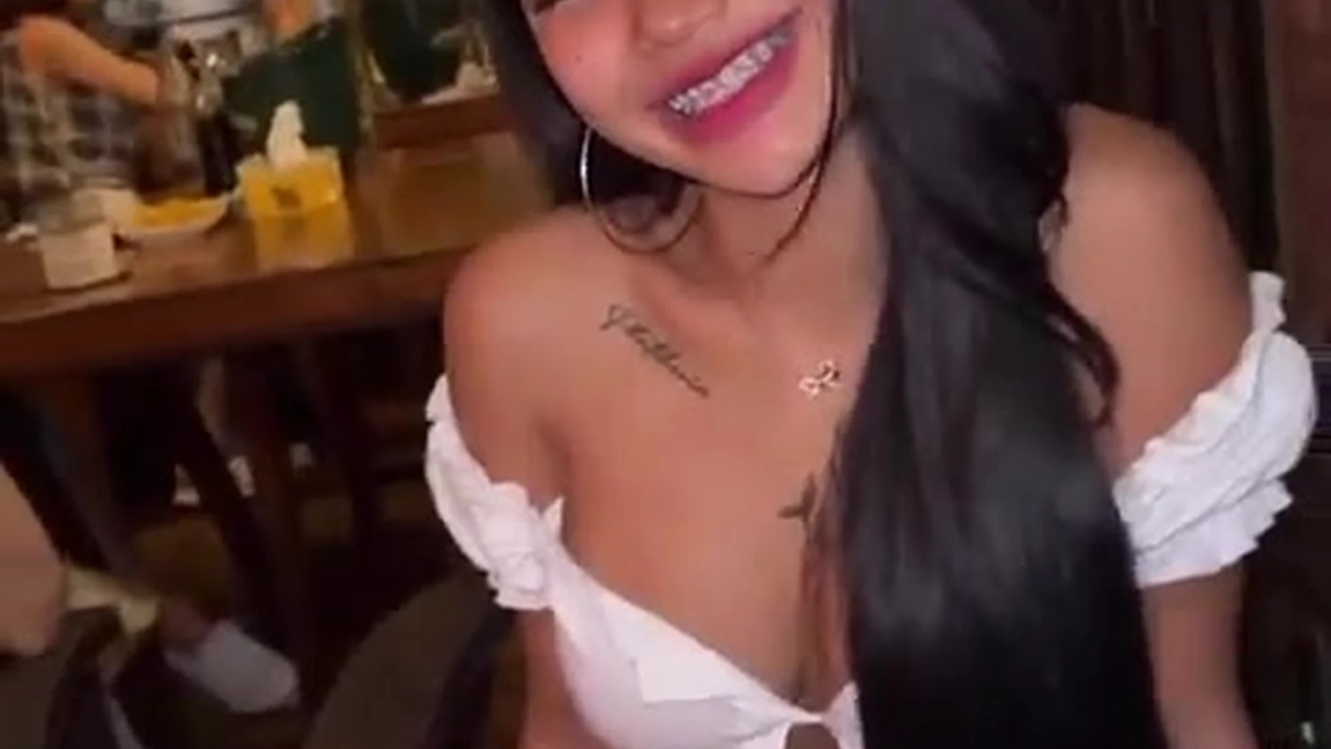 Asian praewasian fapello