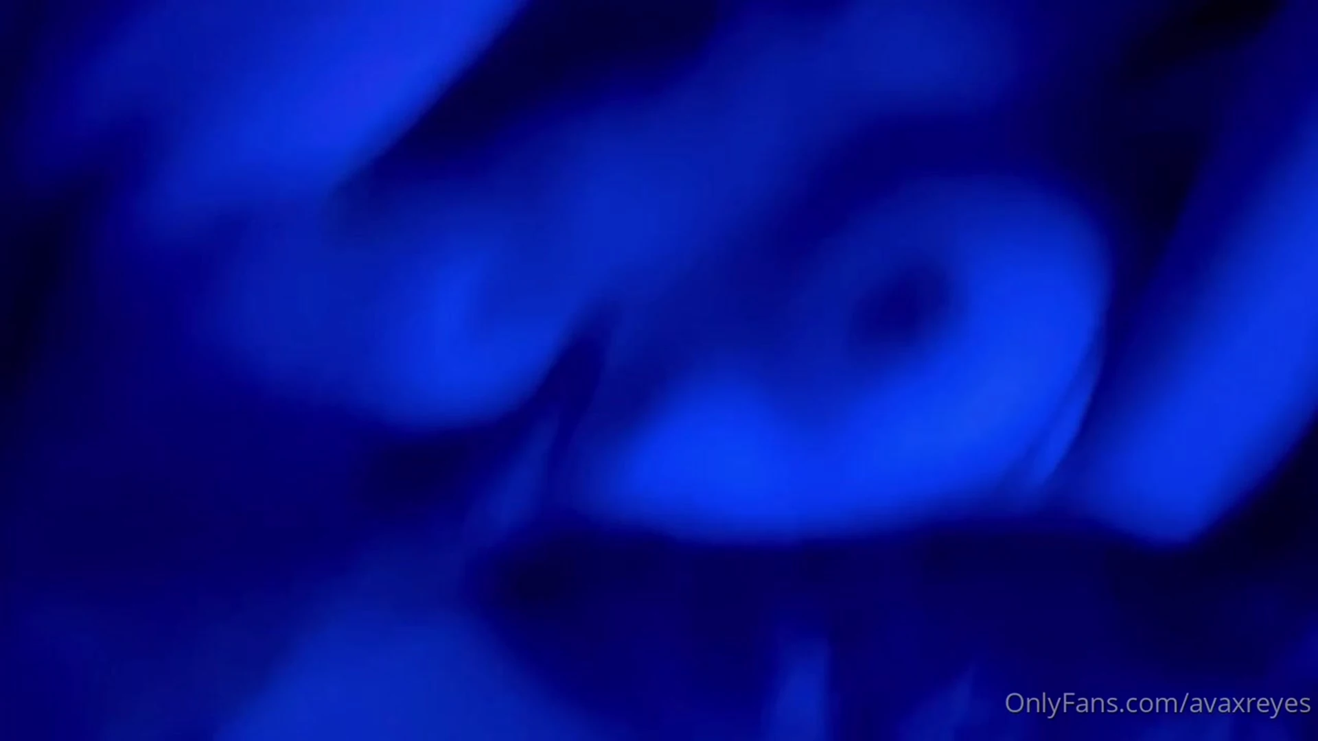 sexy Sweating Blonde Ava Reyes leaks pic