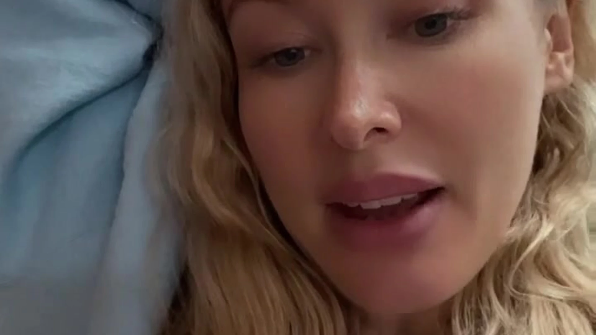 big tits Laura Lux nude pic