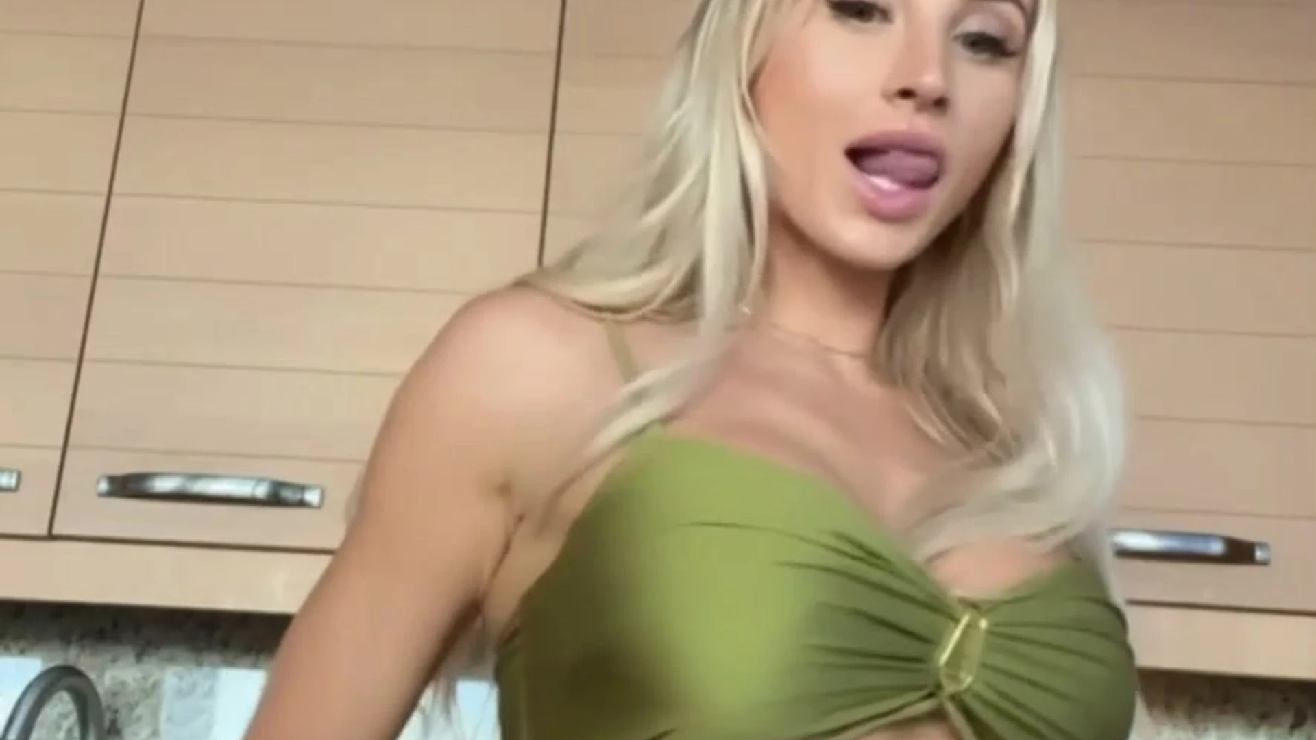 Capable slim lolosgonewild l e a k e d