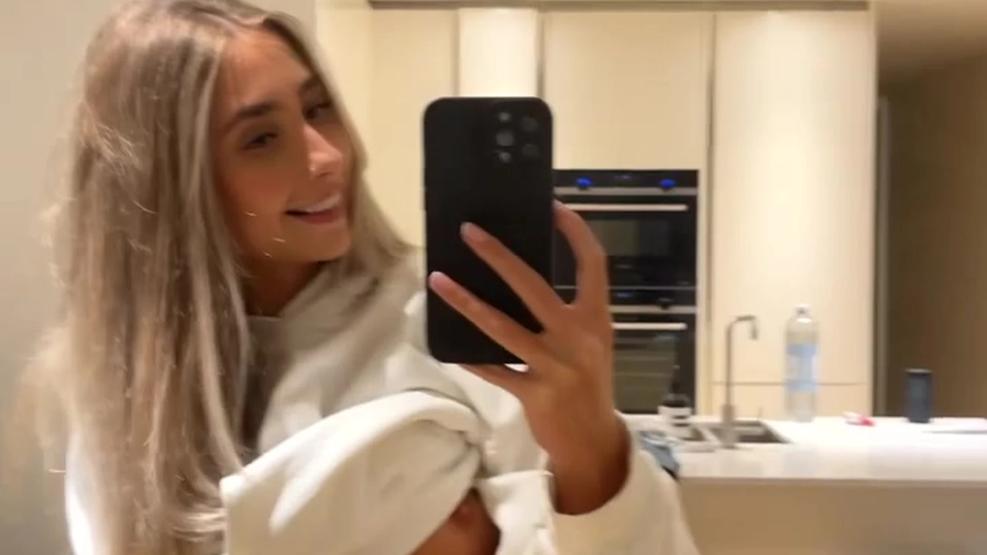 sexy Small Tits Lillian Phillips nudes fullvideo