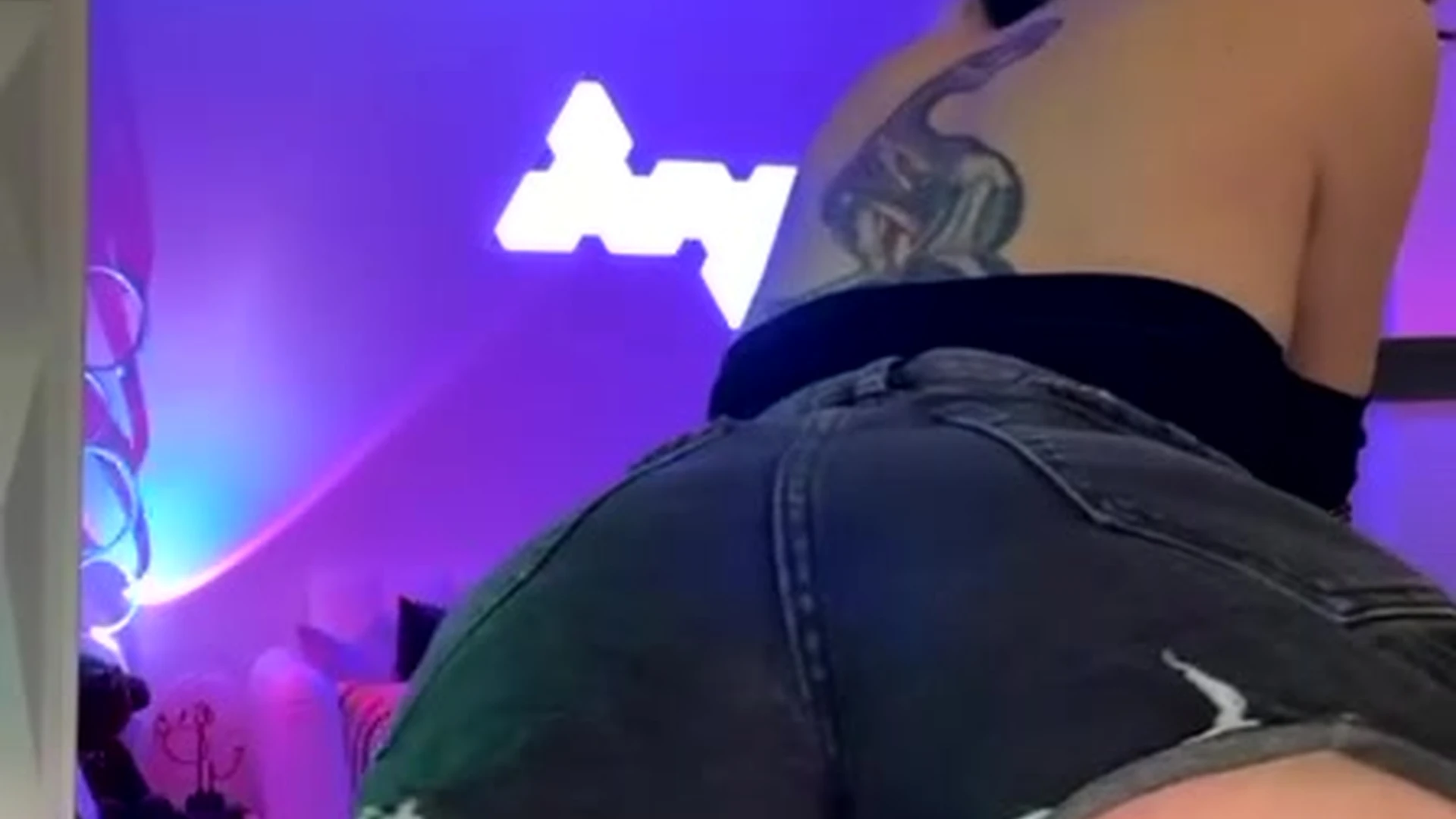 Self-assured small tits babyfooji nude tits EPIC