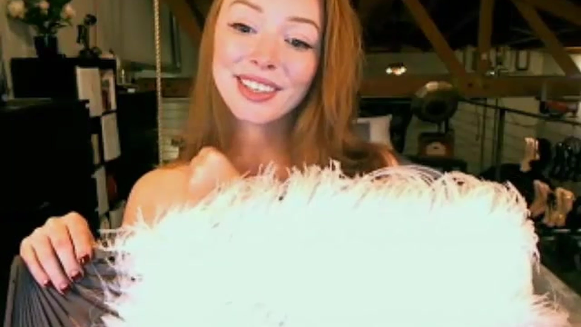 Sensational brunette Austin White nude boobs