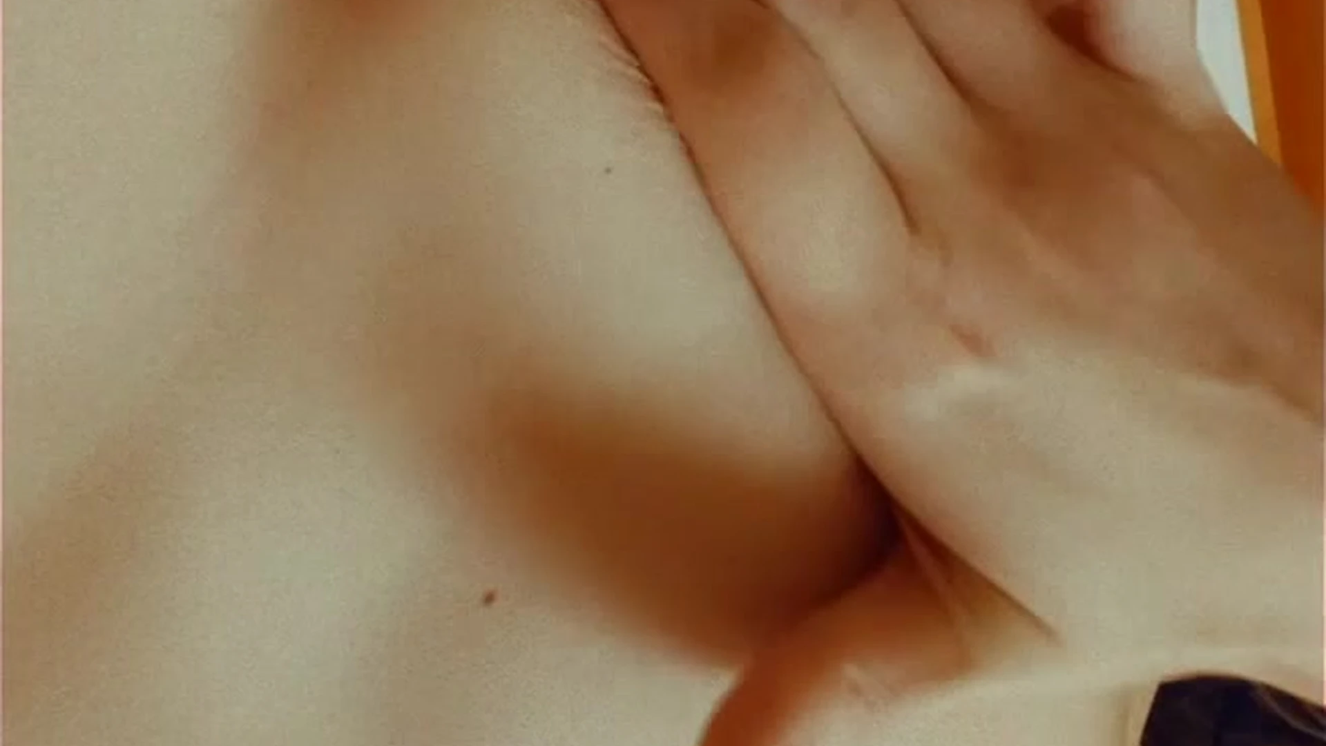 Exposed Big Tits Kit Mercer Leak