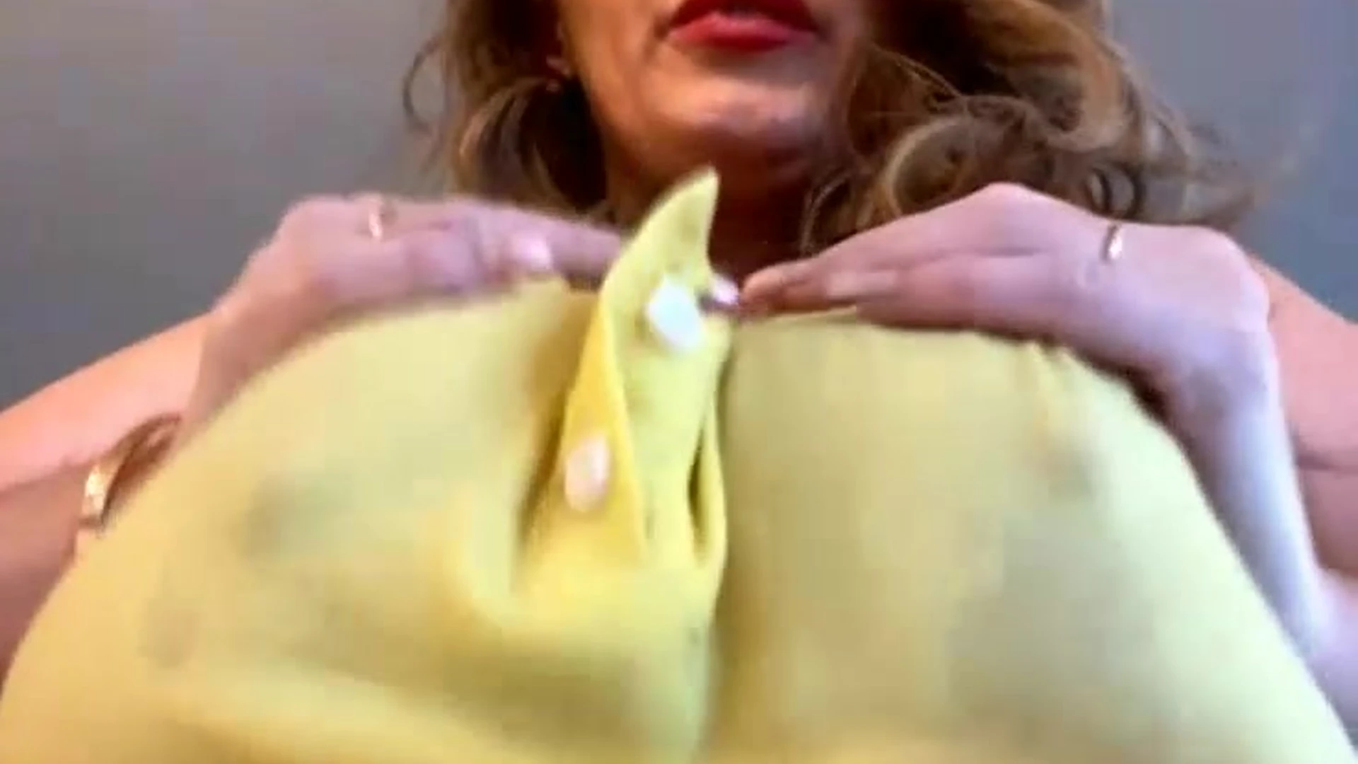 Exposed maid Sophie Dee ripped cams full vid