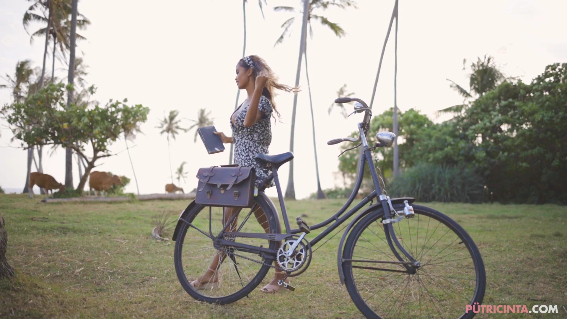 Asian Putri Cinta nude porn leak