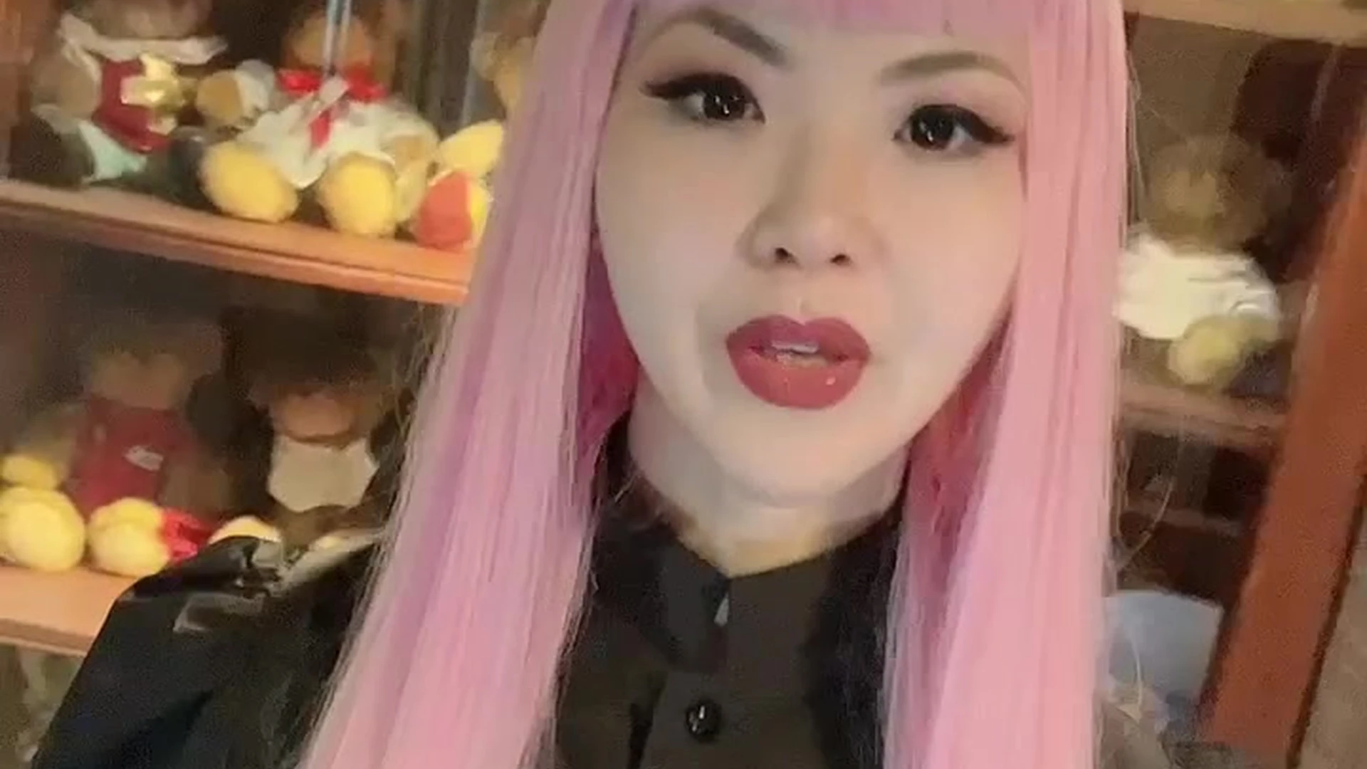 Angelic natural tits Miss Patricia tits