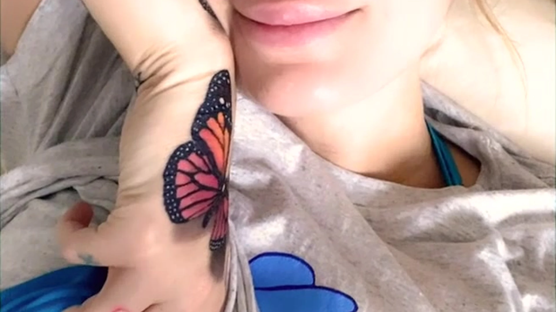 Sensational blonde Laura Lux Fansly leak