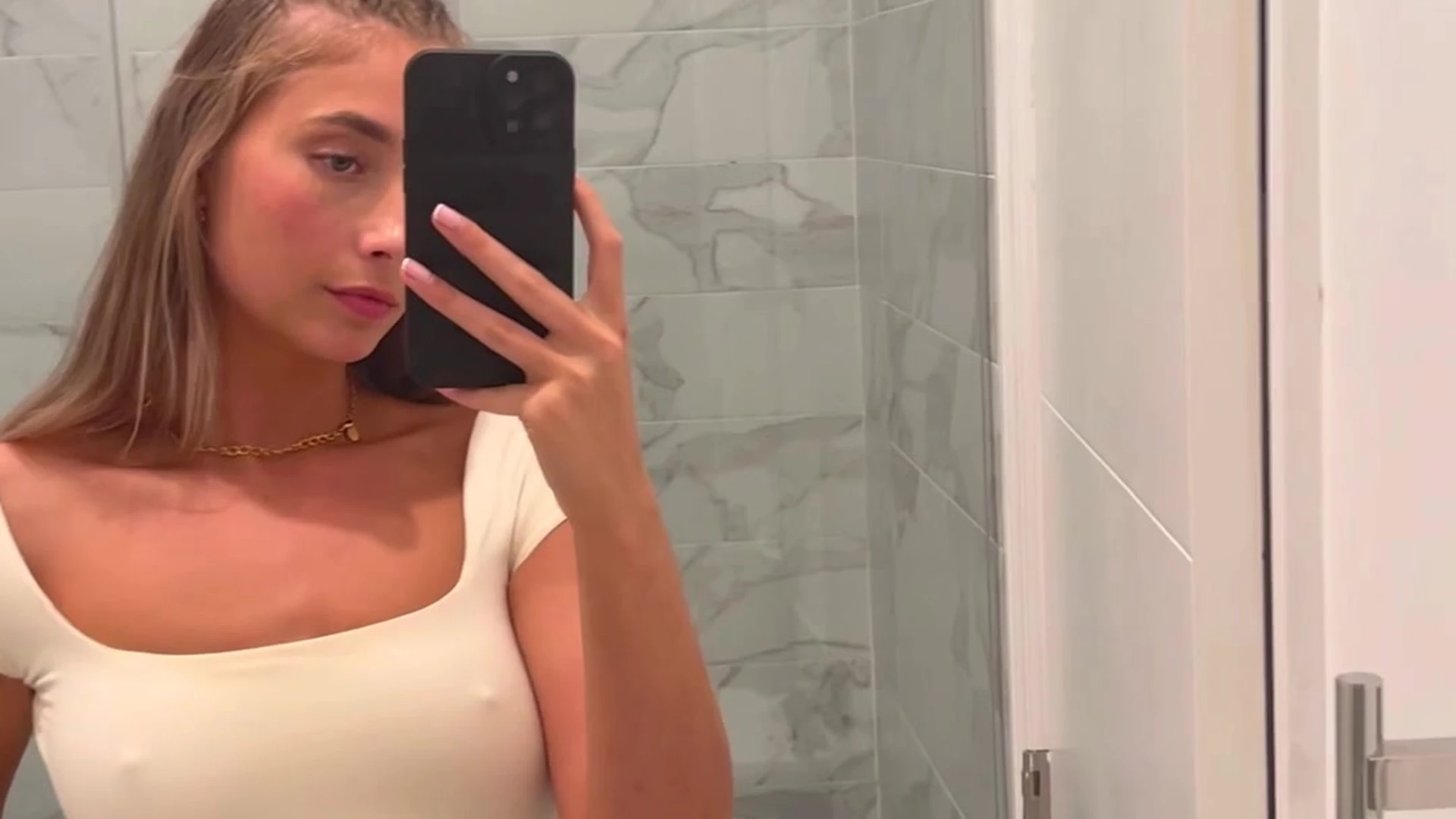 EPIC brave Small Ass Lillian Phillips nude leaks onlyfans full clip leak