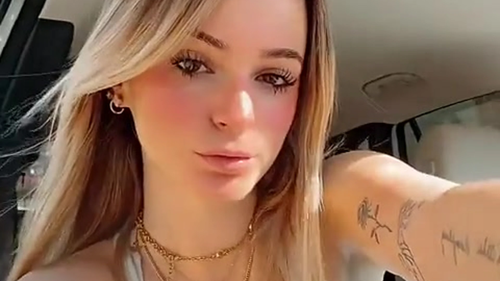 Big Tits Kaitlyn Krems instagram