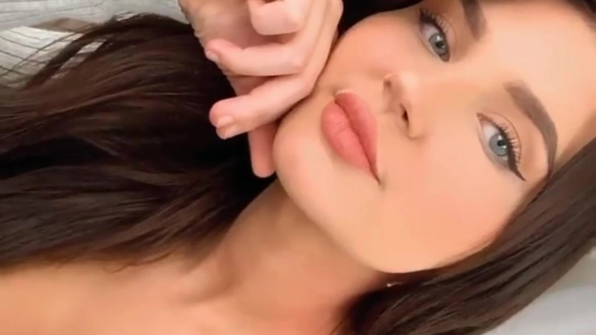 slutty babe white Elizabeth Zaks reddit Sensational