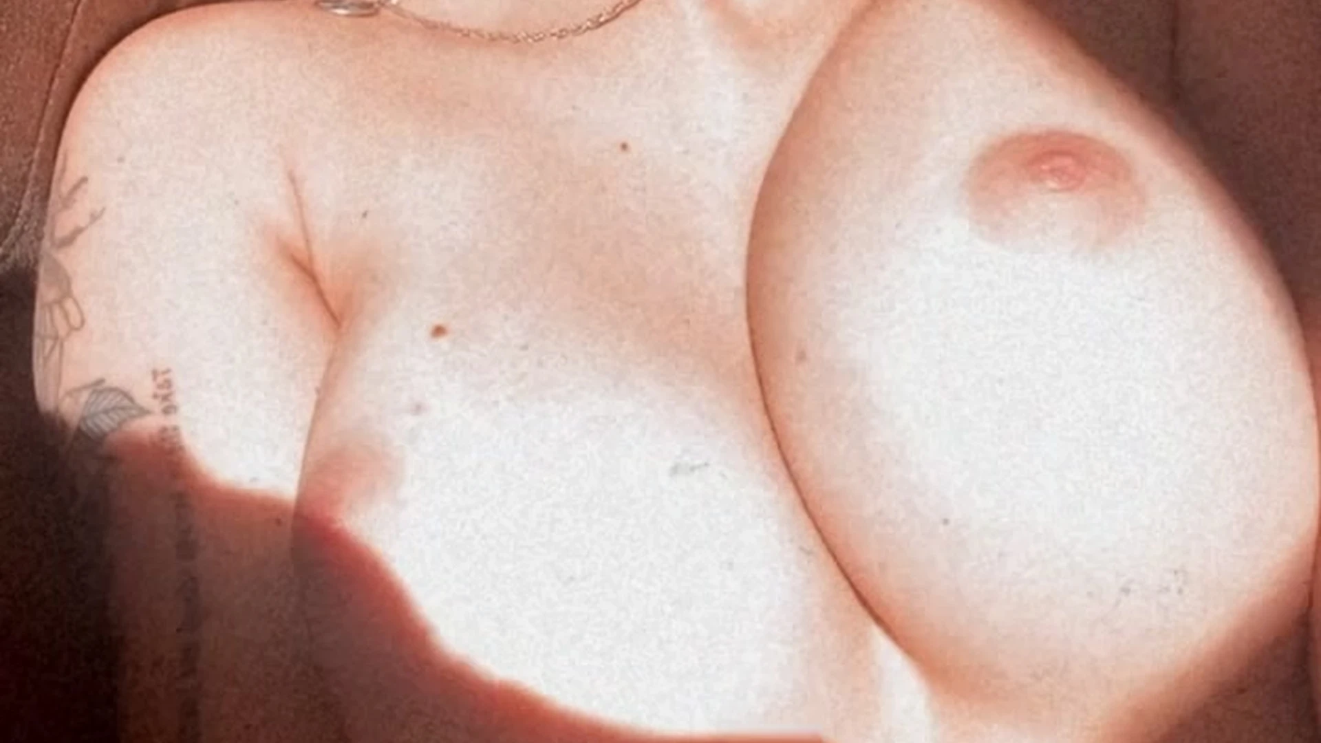 Fake boobs amanda welp onlyfans nude slut