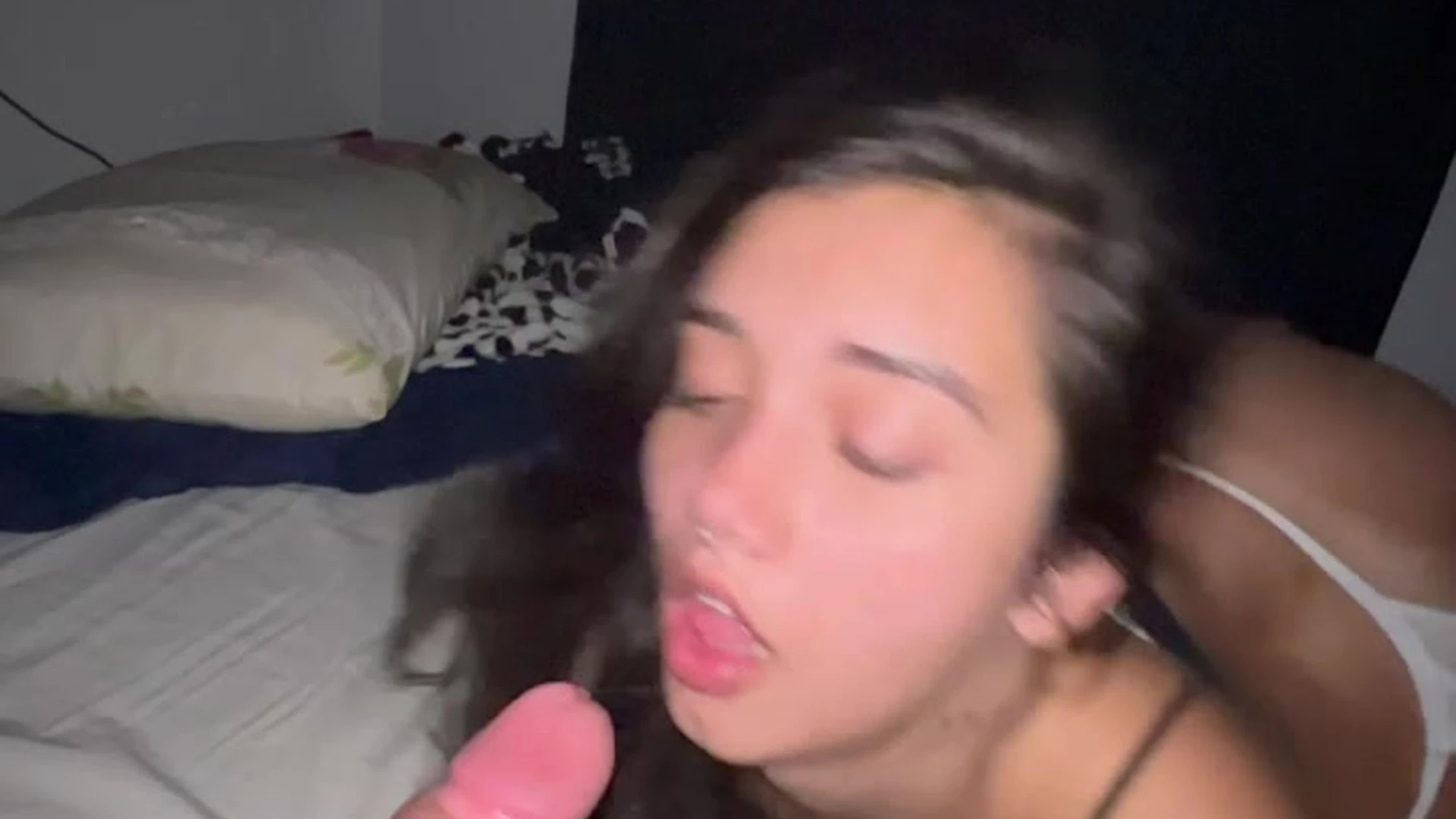 petite Biatrois leaked tits pic Full Movie